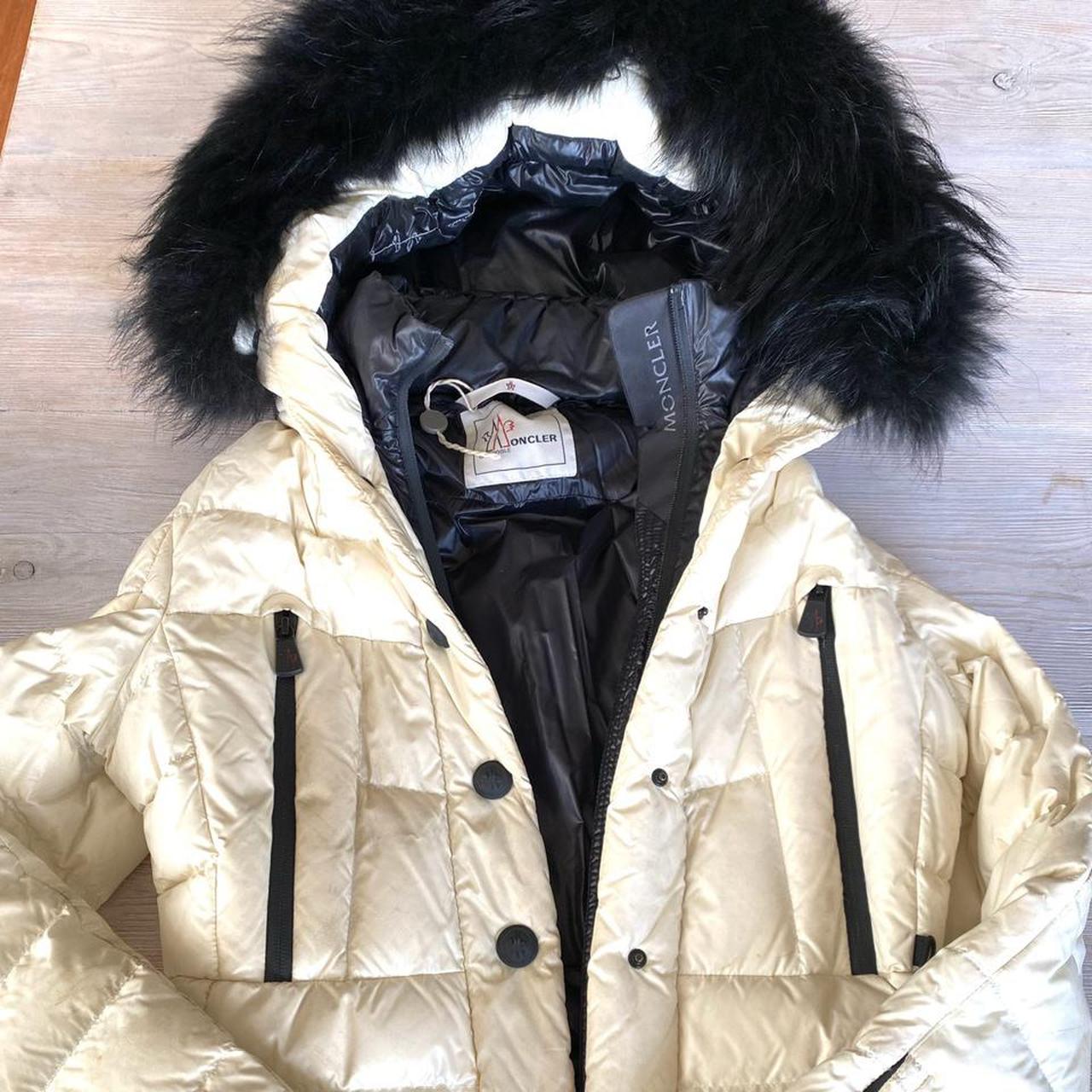 Moncler Women’s jacket Size 2 will fit size 810... Depop