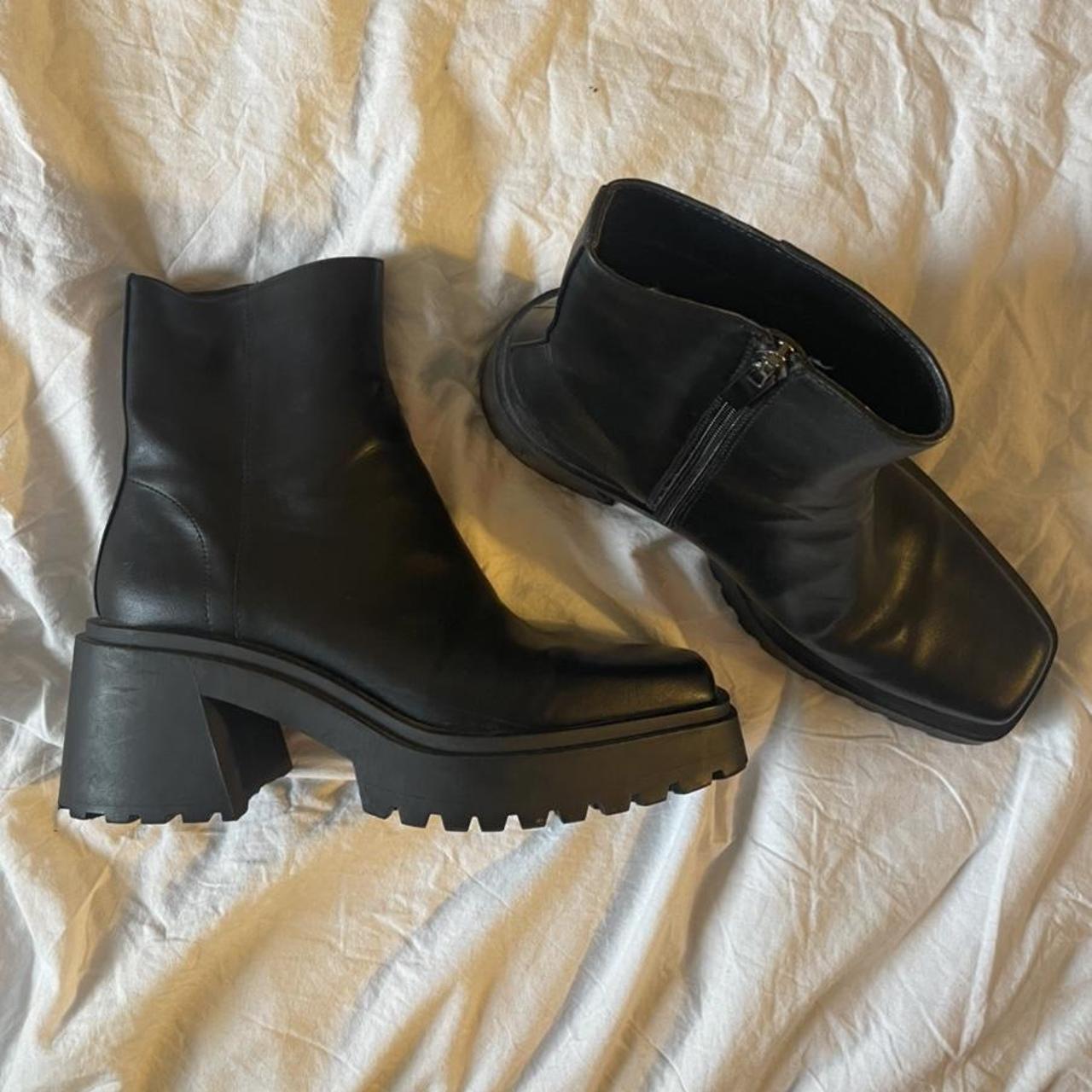 Pull&Bear Women's Black Boots | Depop