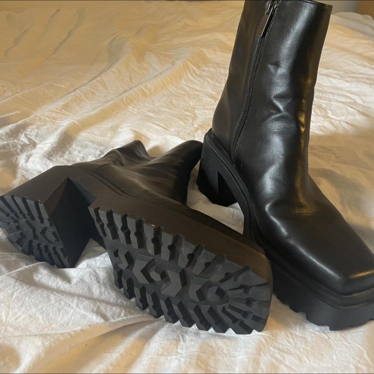 pull&bear square toe chunky ankle boot in black