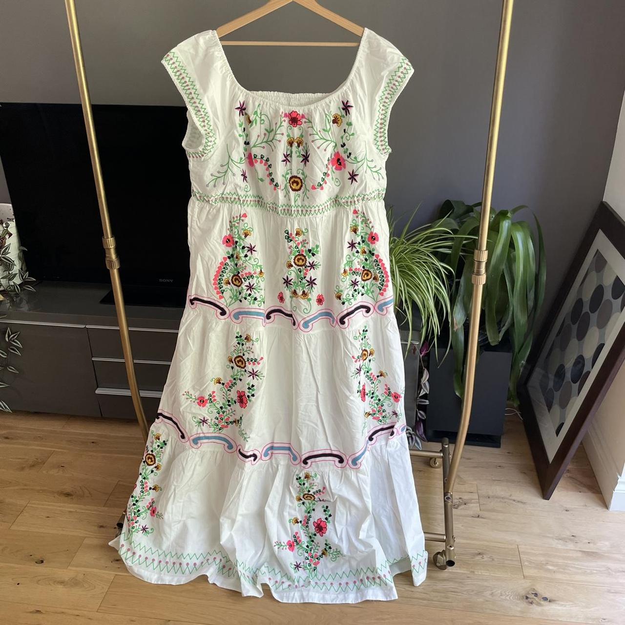 Anthropologie white floral tired maxi dress Size... - Depop