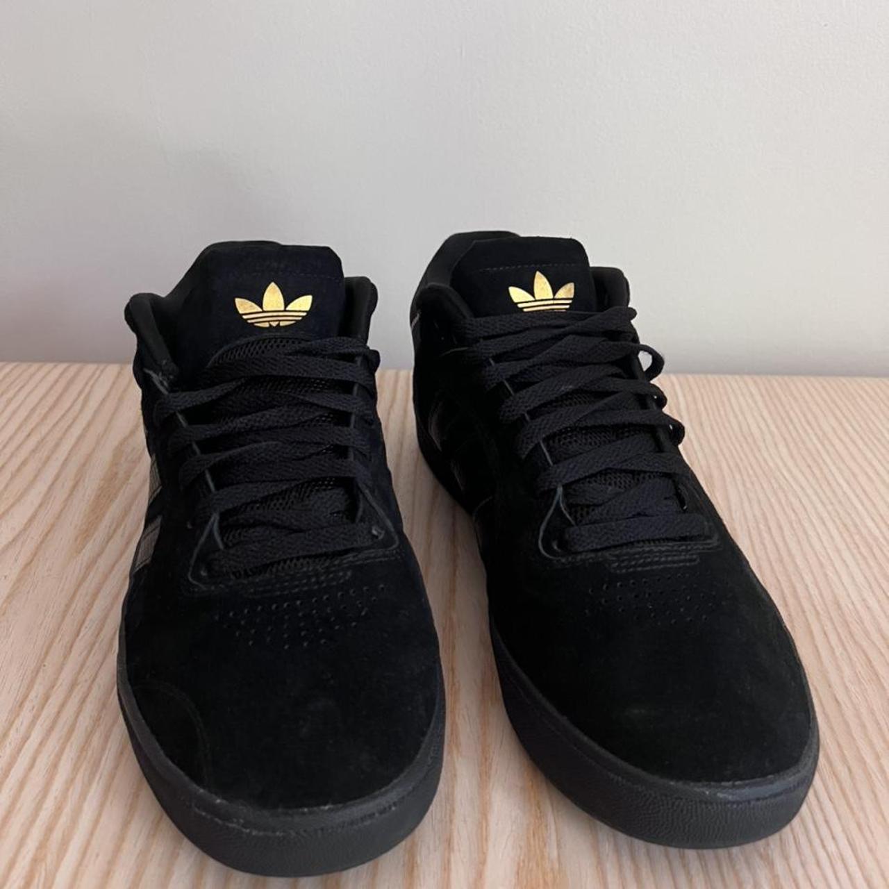 tyshawn jones new shoes