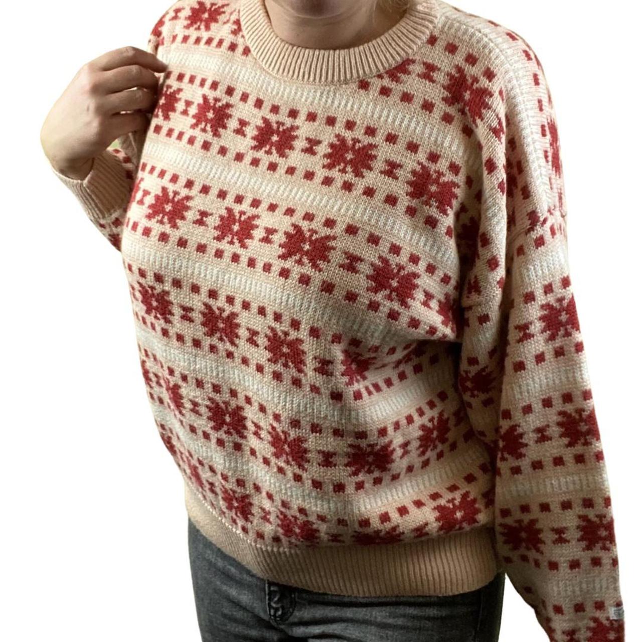 Really cute and snug vintage pink patterned jumper... Depop