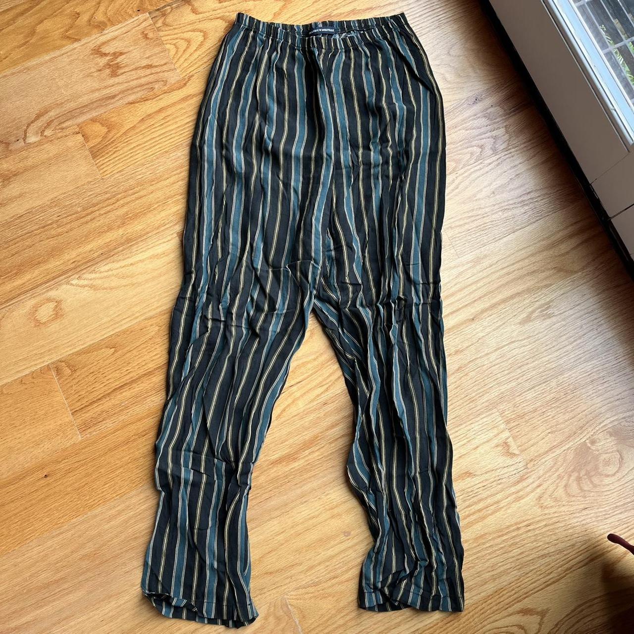 Brandy Melville Tilden Pants white and blue striped pants, Women's Fashion,  Bottoms, Other Bottoms on Carousell