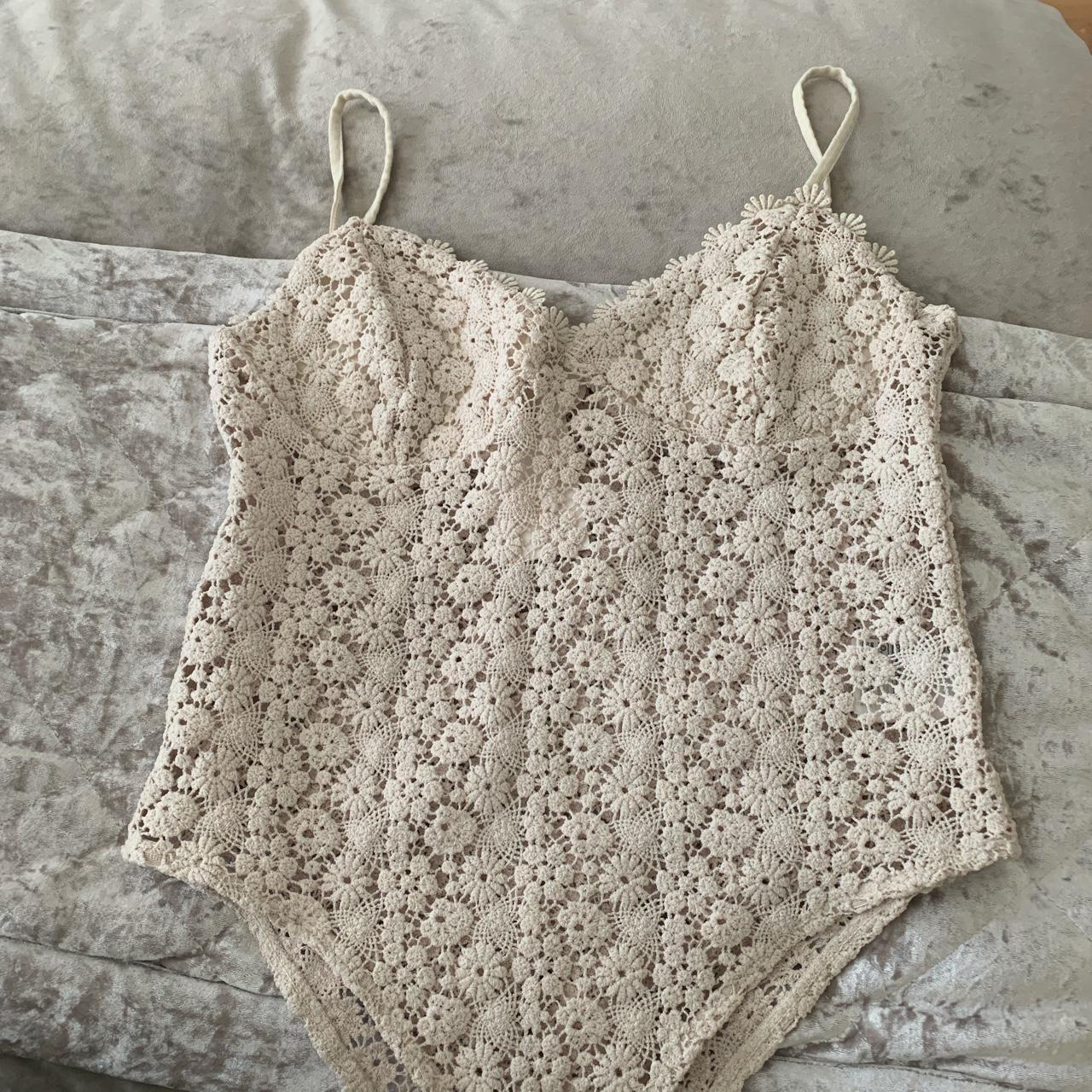 H&M cream floral bodysuit Size L Depop