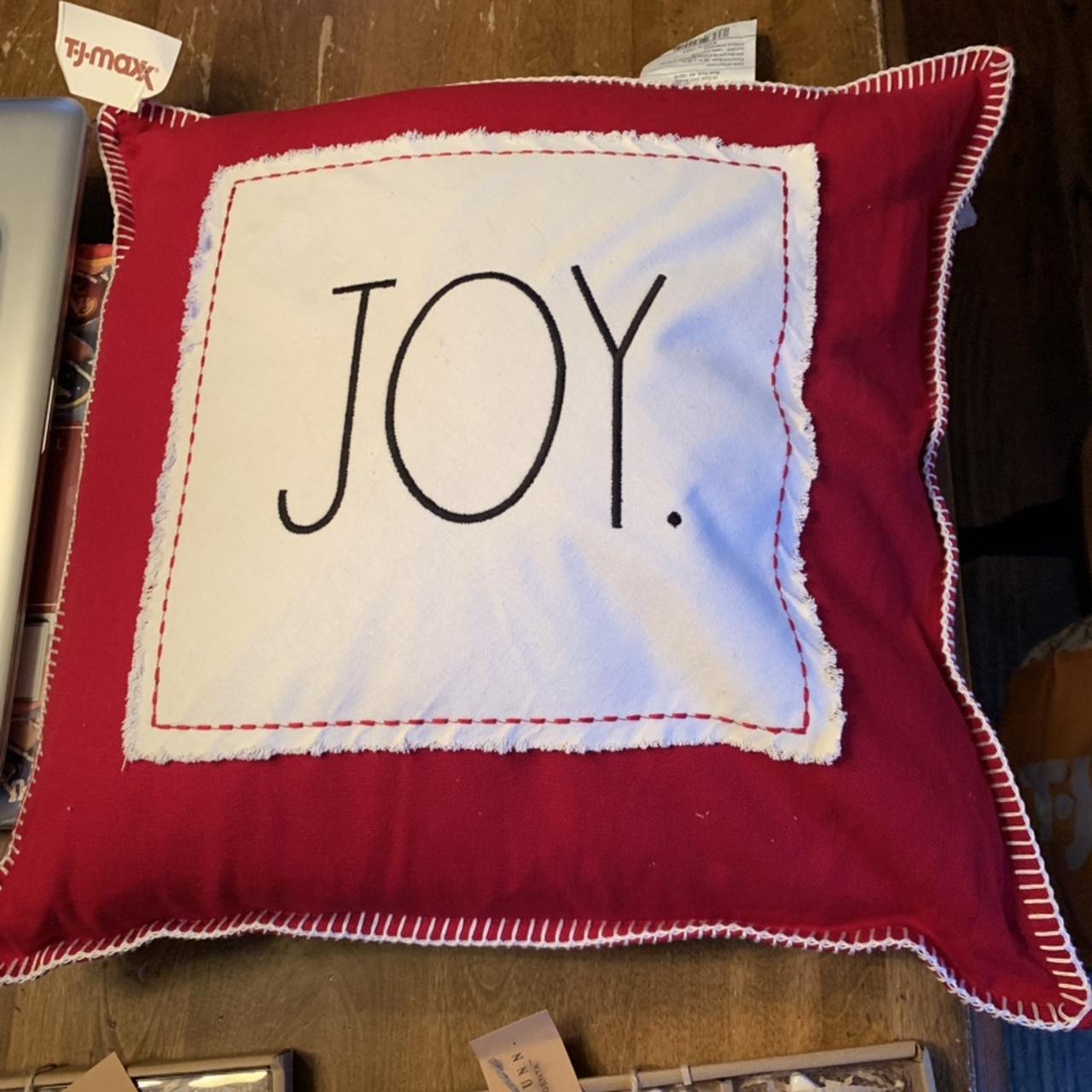 Rae Dunn Christmas Inspired Pillows with FREE Christmas Pillow SVG! - Leap  of Faith Crafting