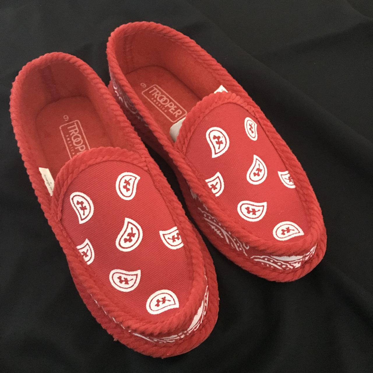 Bandana print slippers New in box