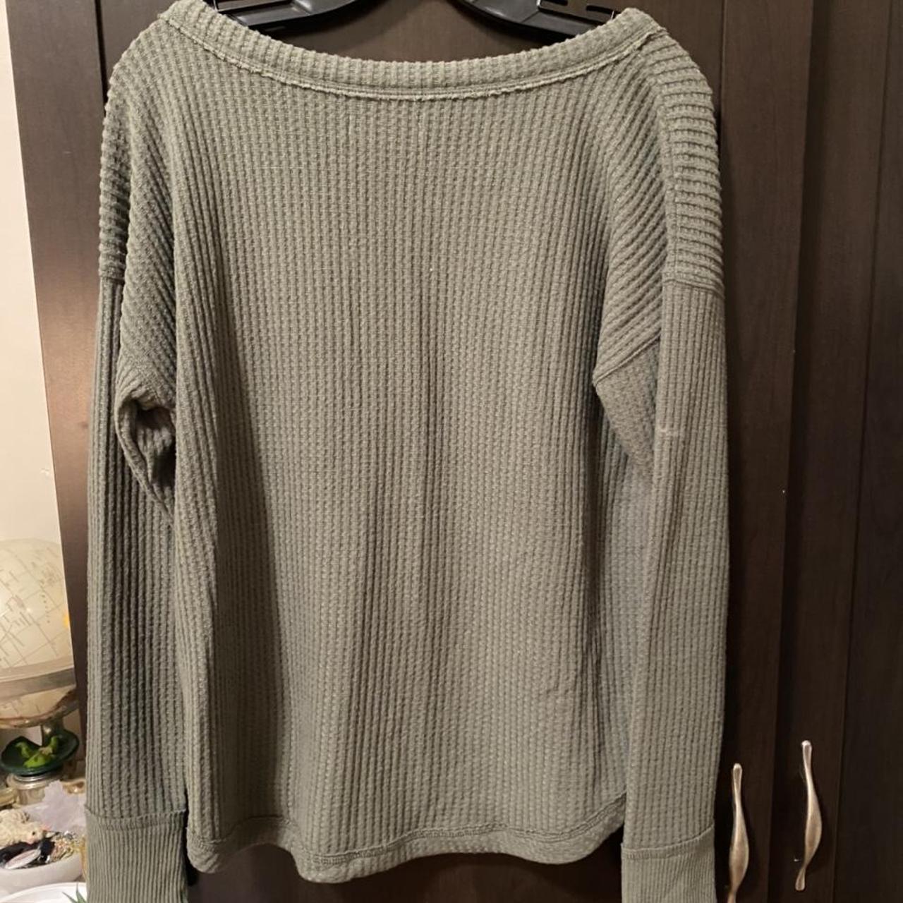 Hollister Co. Women's Green Jumper | Depop