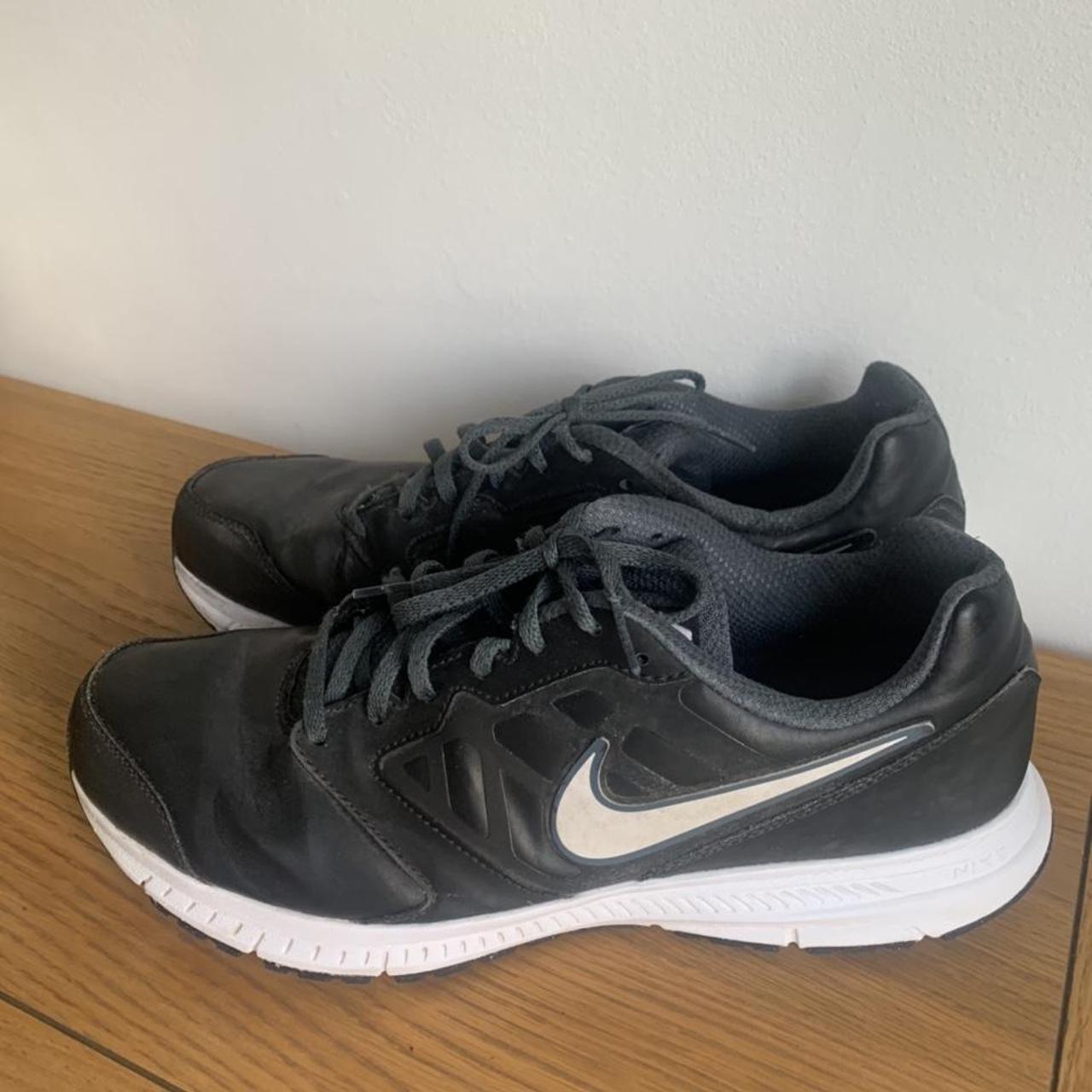 Nike Men's Black and White Trainers | Depop