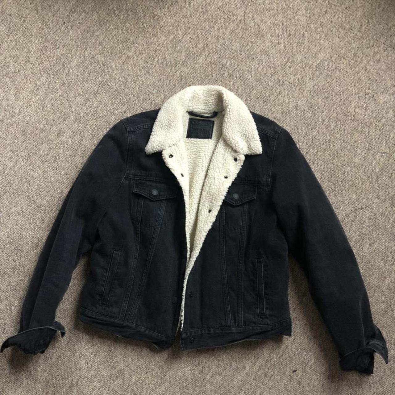 Levi Black Jeans Jacket With Fur On The Inside Depop