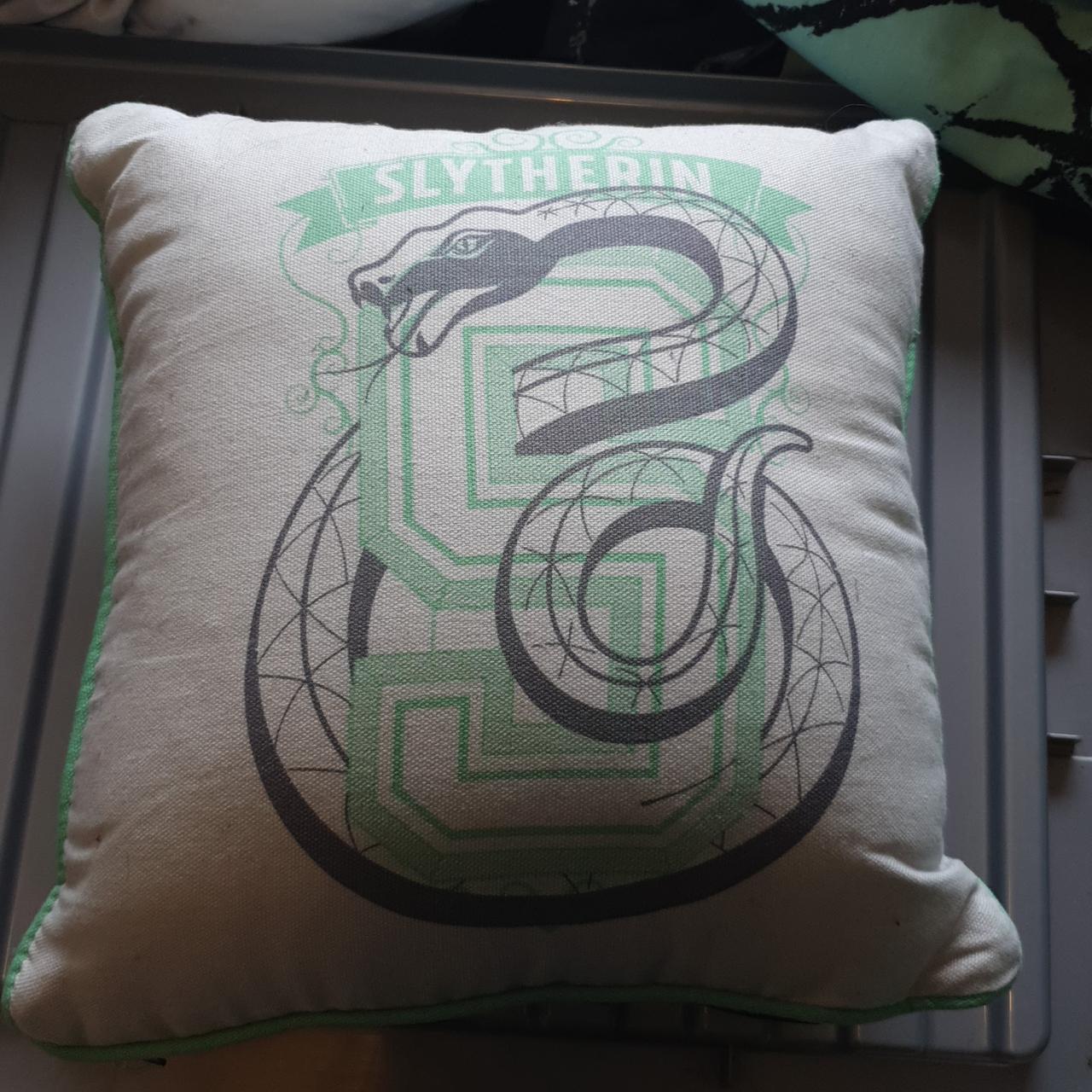 Harry potter slytherin top pillow