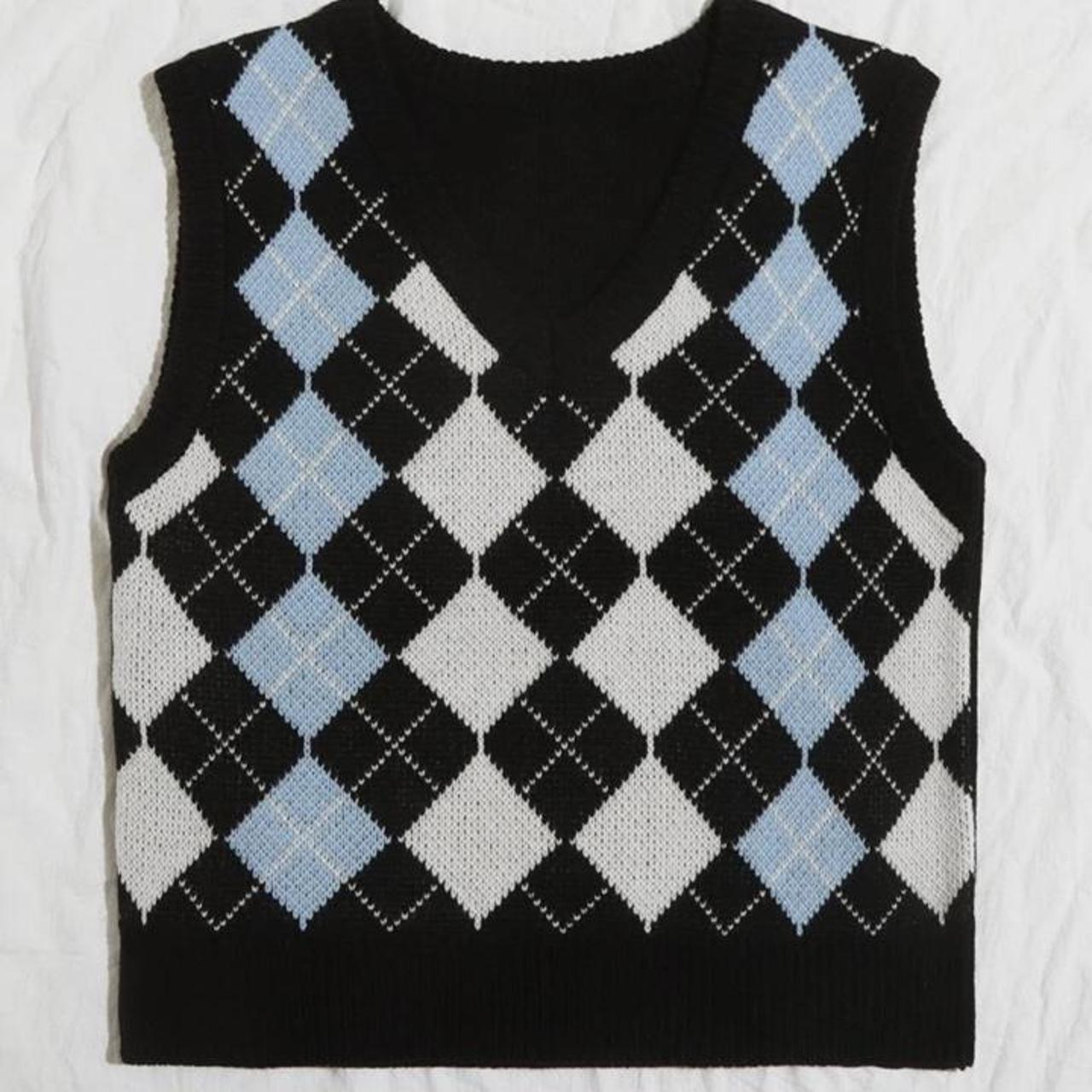 Cute sweater vest that’s never been worn. 💙size... - Depop