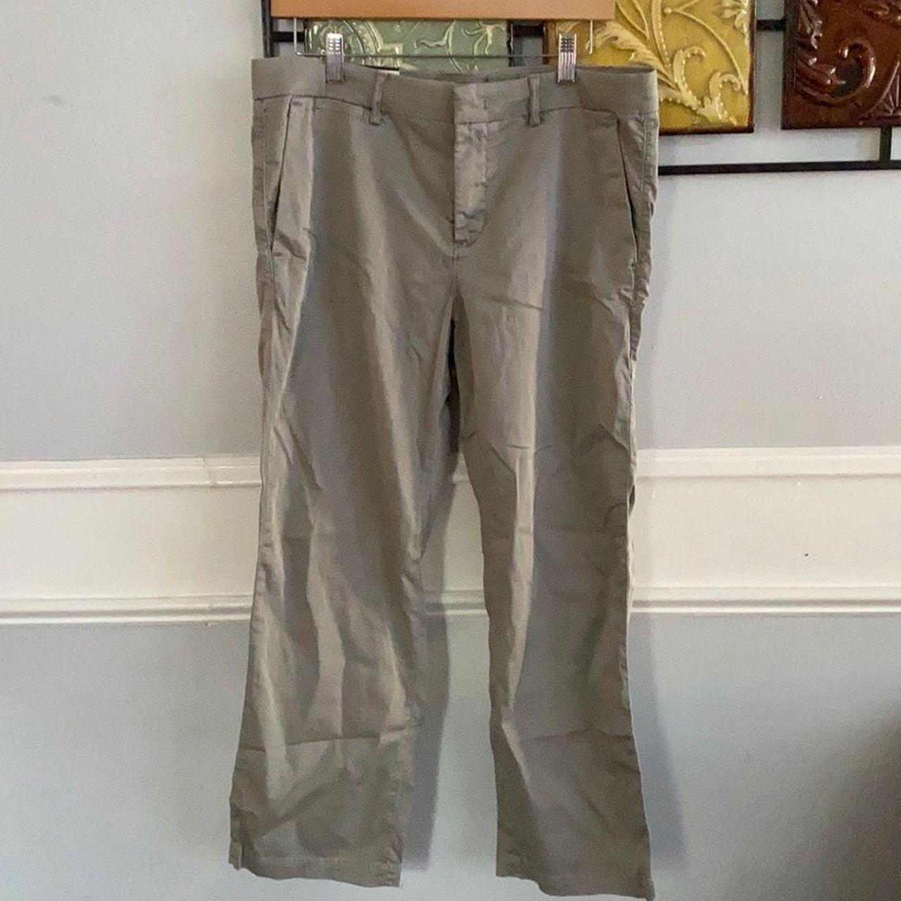 Banana Republic Low rise straight fit through hip... - Depop