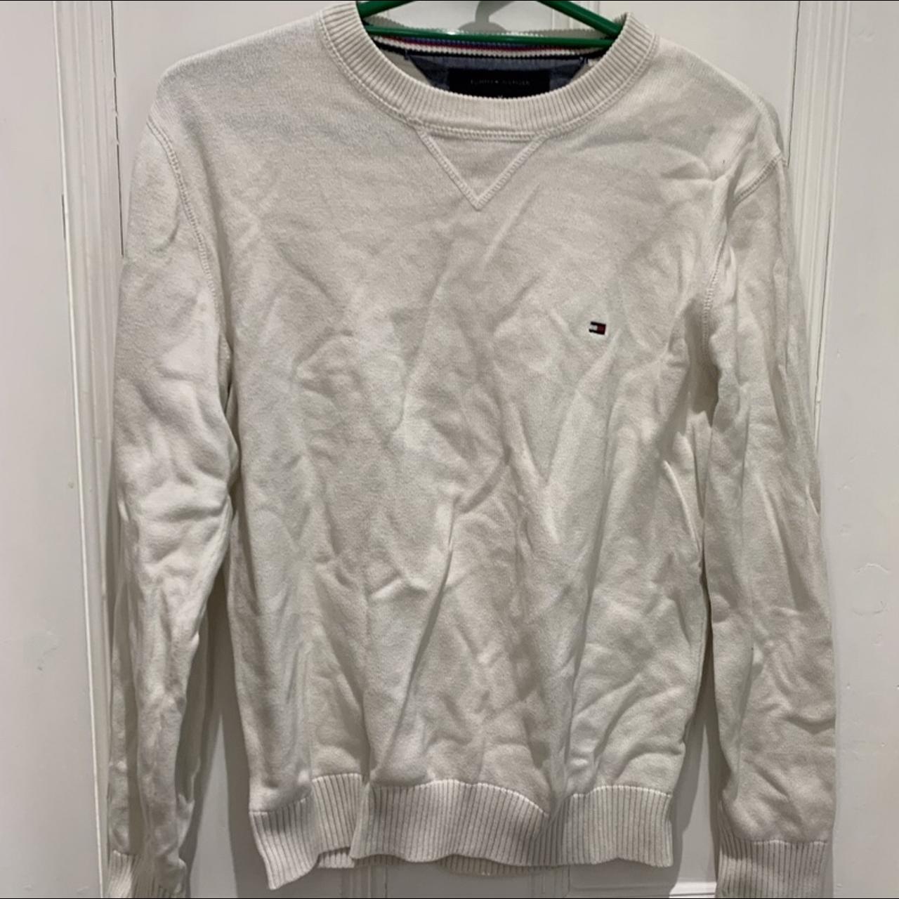 White Tommy Hilfiger jumper medium - Depop