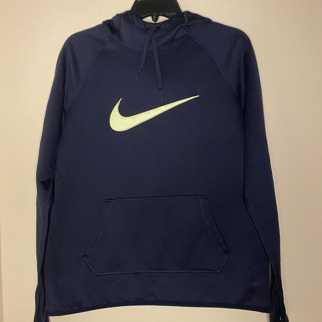 🏃🏽‍♀️🥶Navy Blue and Lime Green Nike Hoodie🥶🏃🏽‍♀️ This... - Depop