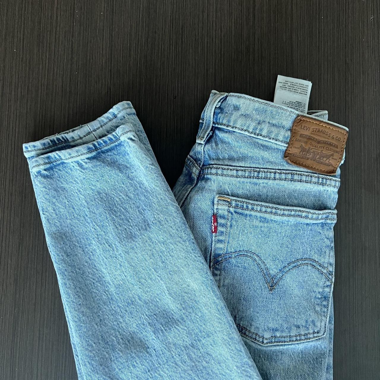 Frastøde Dovenskab Trække på Levi's Women's Blue Jeans | Depop