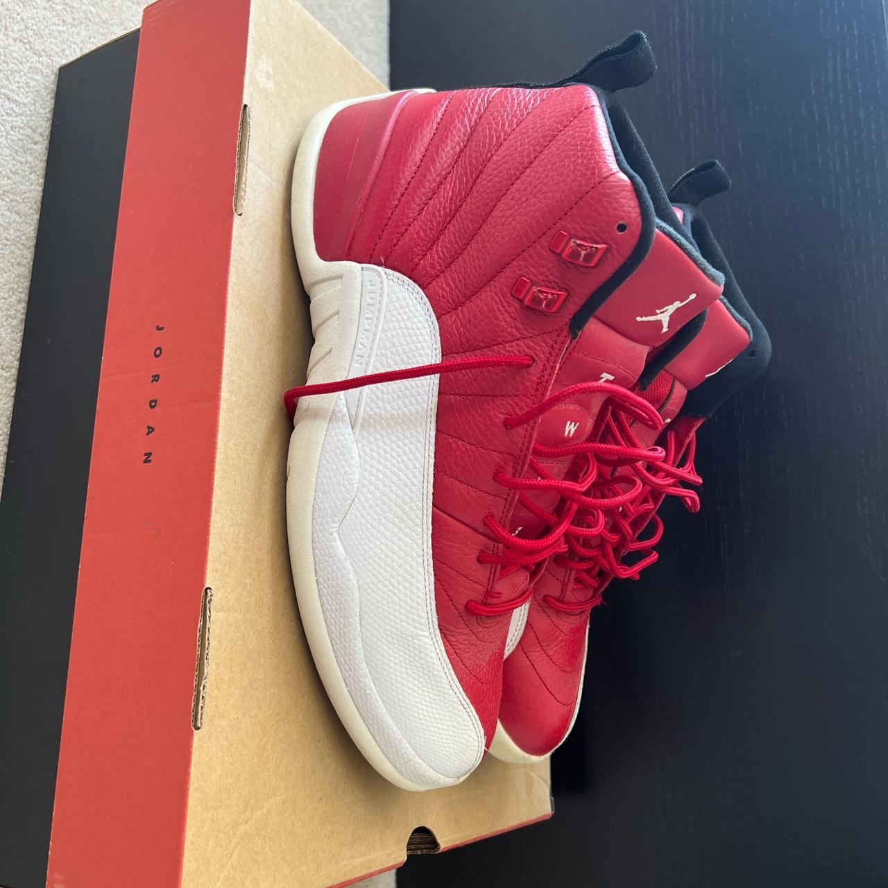 Jordan 12 gym red on sale box