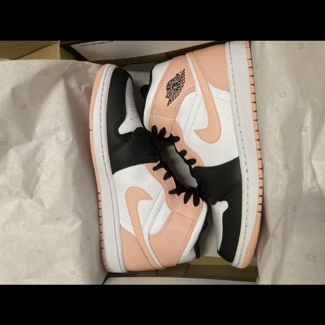 jordan 1 size 7 womens