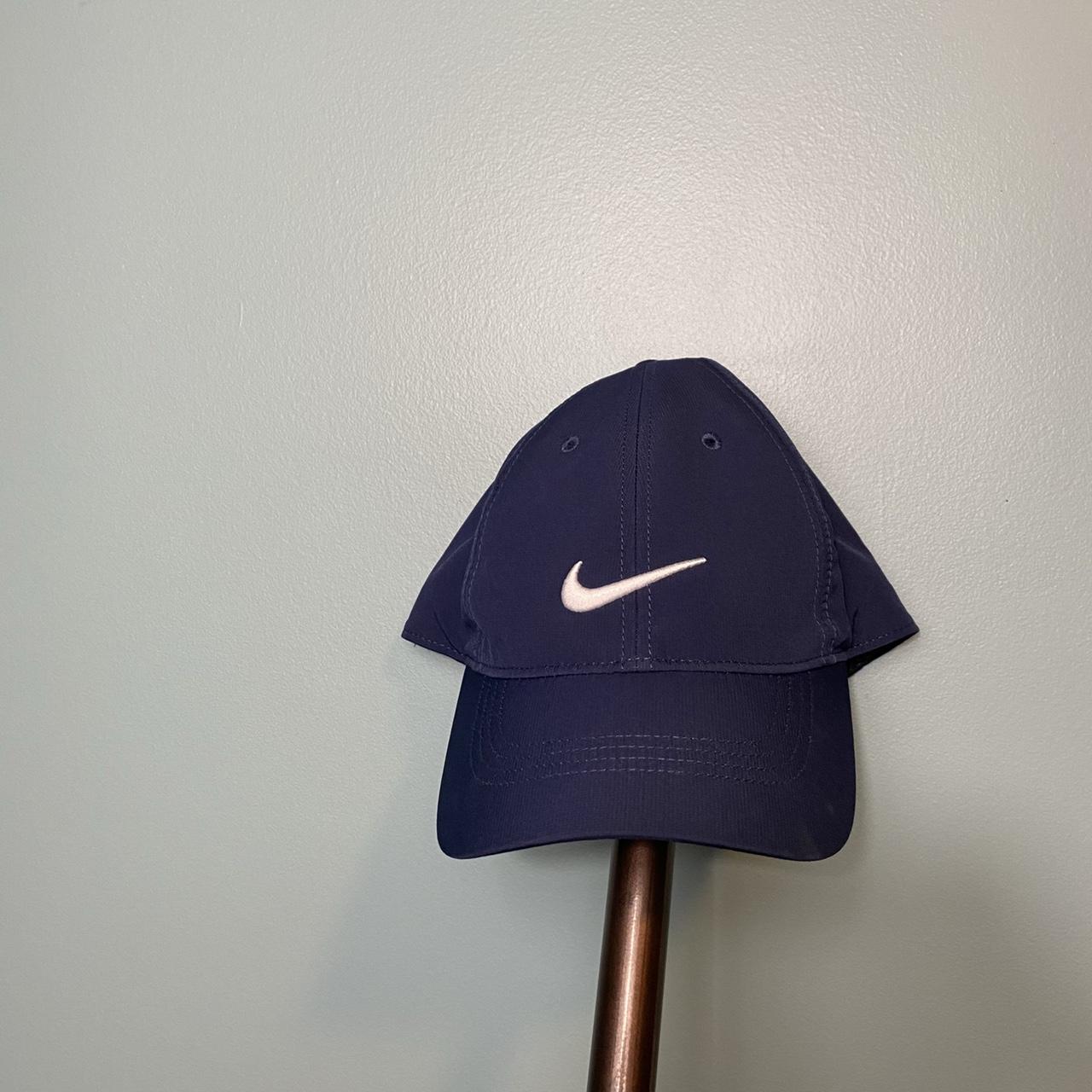 mens navy nike cap