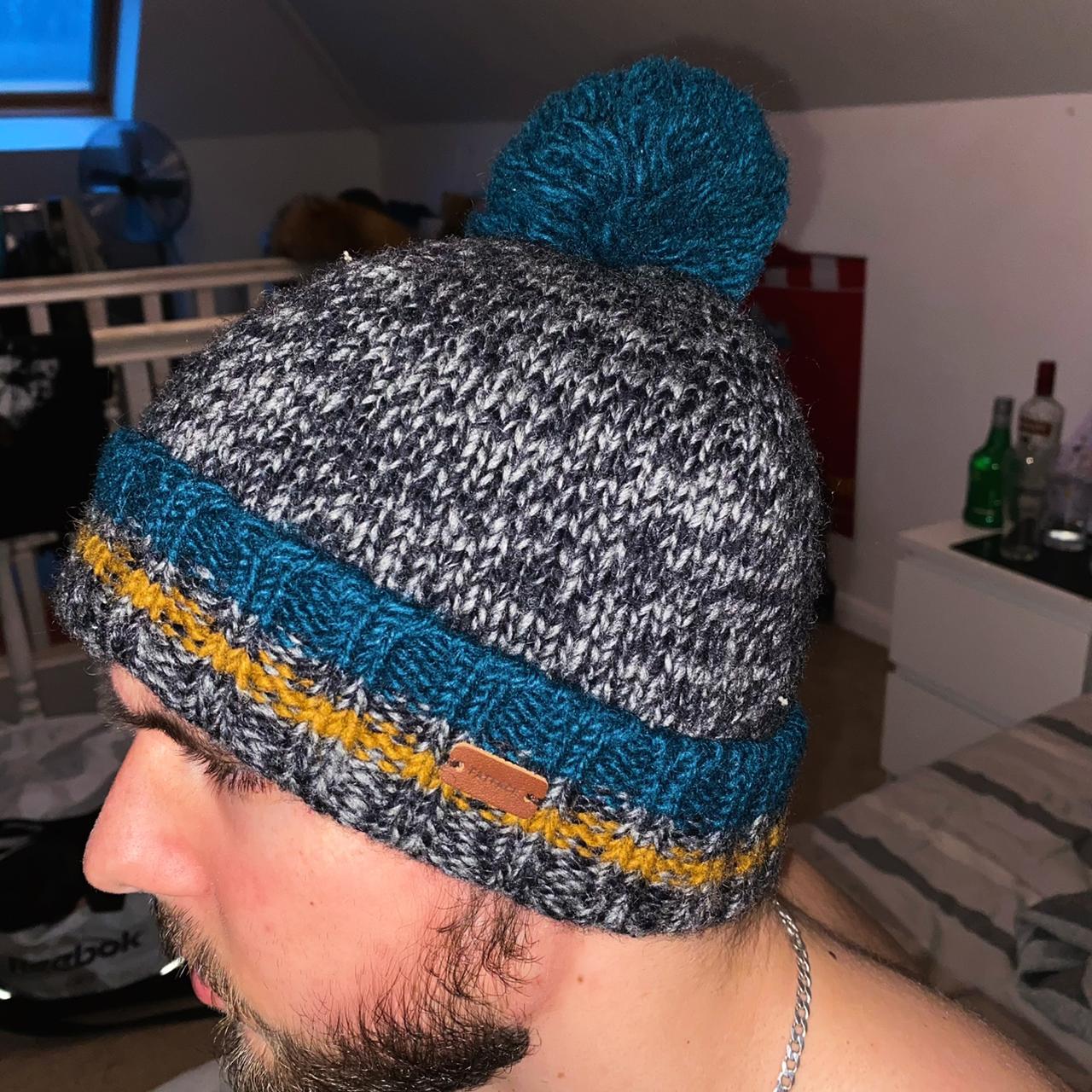 fat face bobble hat mens