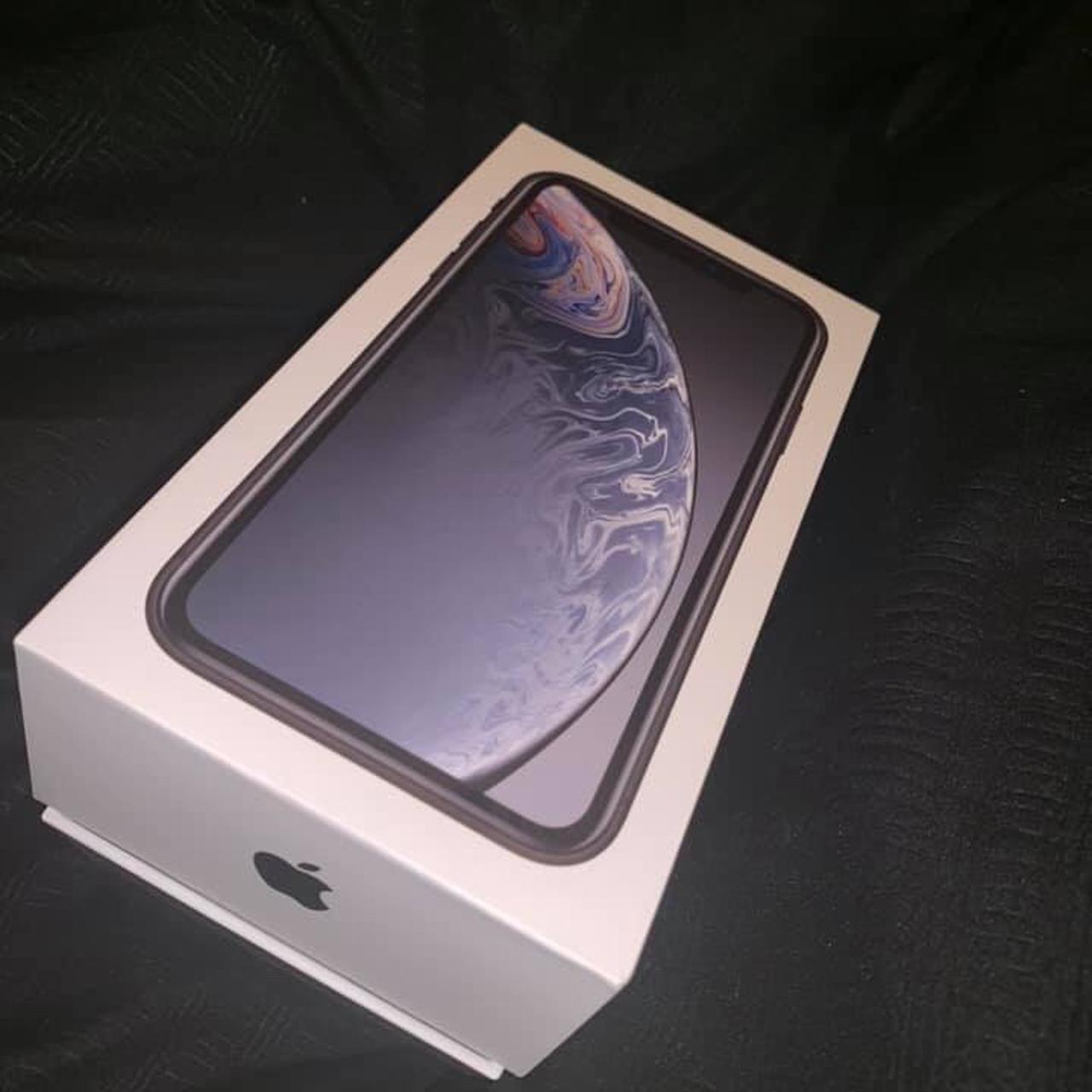 IPhone Xr 64gb At&t newest & Cricket