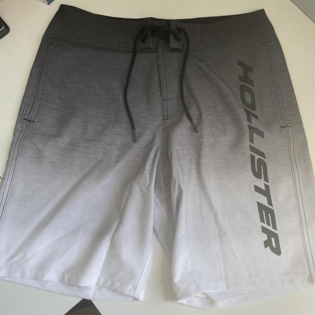 Free shipping!! Hollister bathing suit! size medium.... Depop