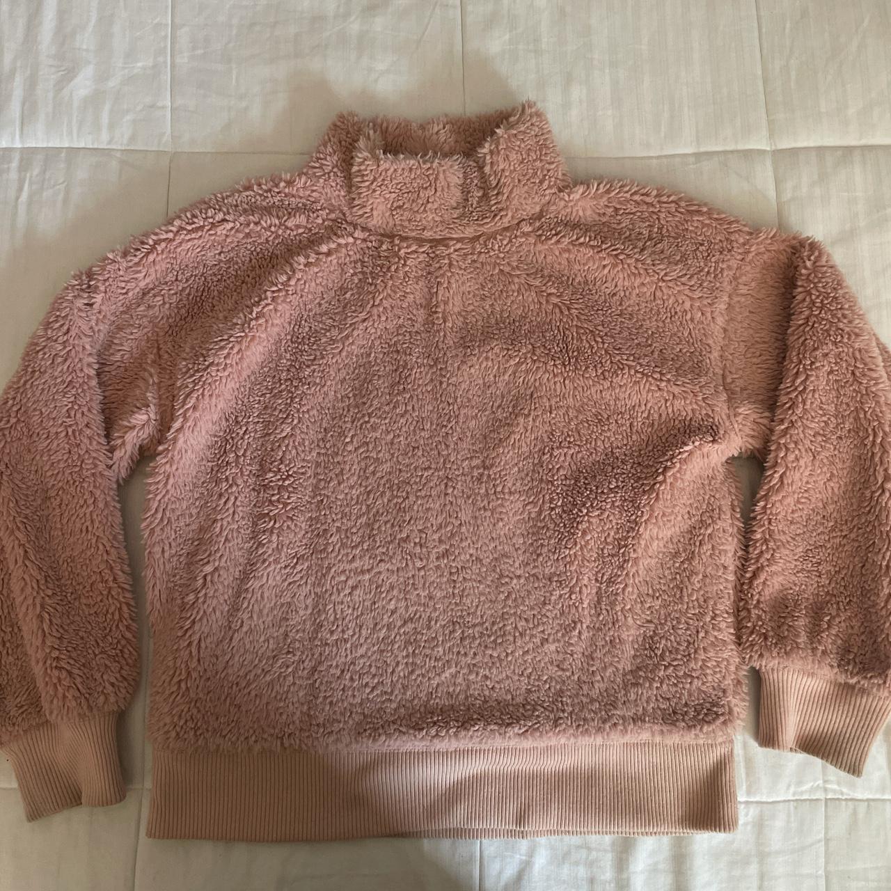 gap fuzzy sweater