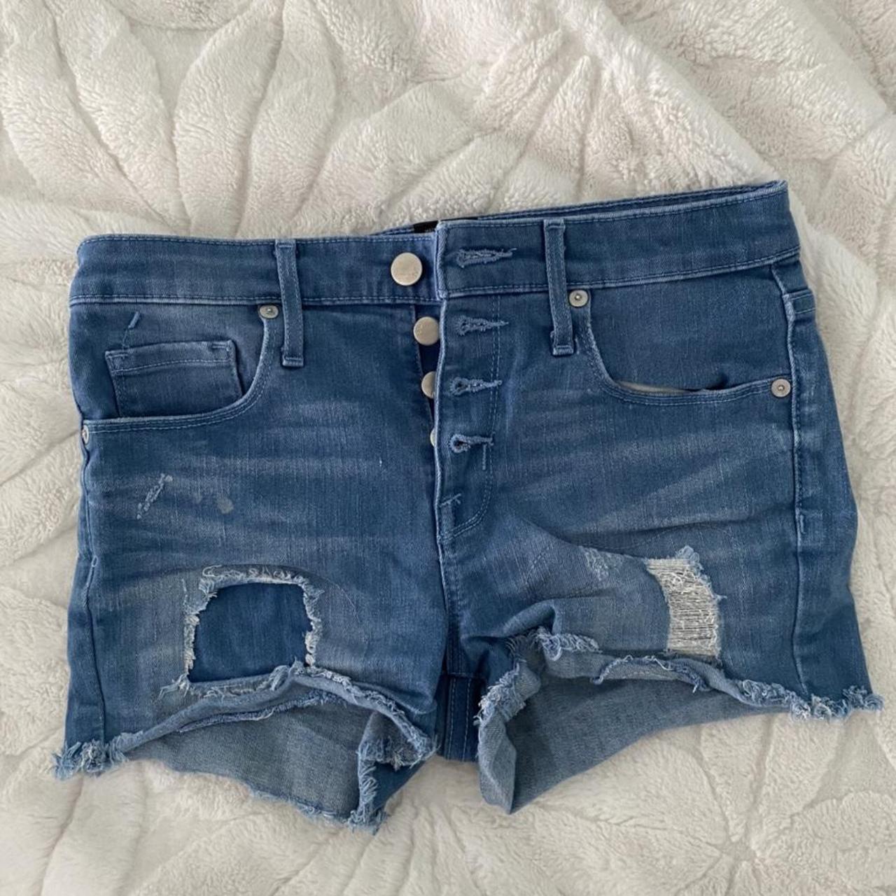 Massimo Dutti Women's Blue Shorts | Depop