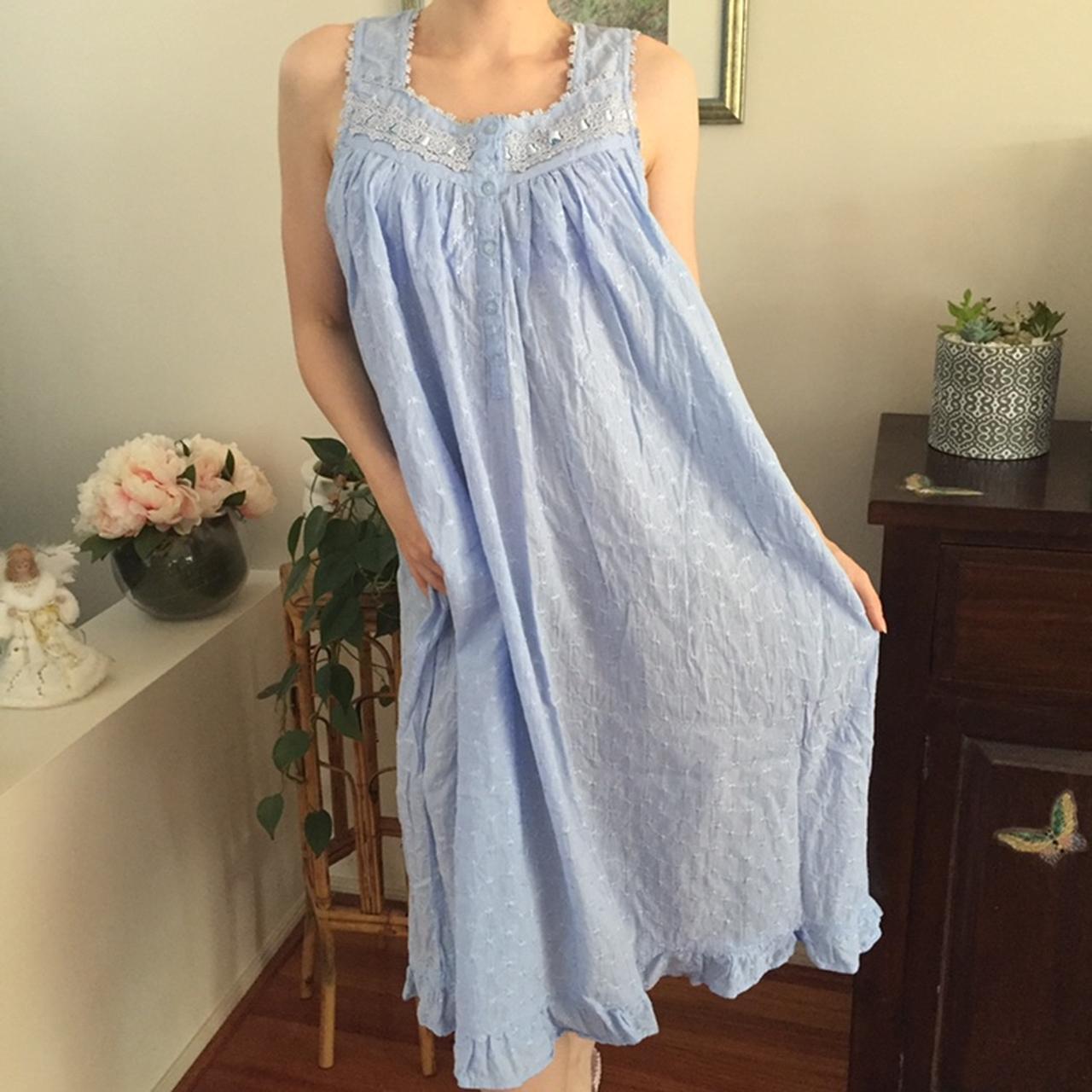 Bust measurement laying flat 50cm Would fit size... Depop