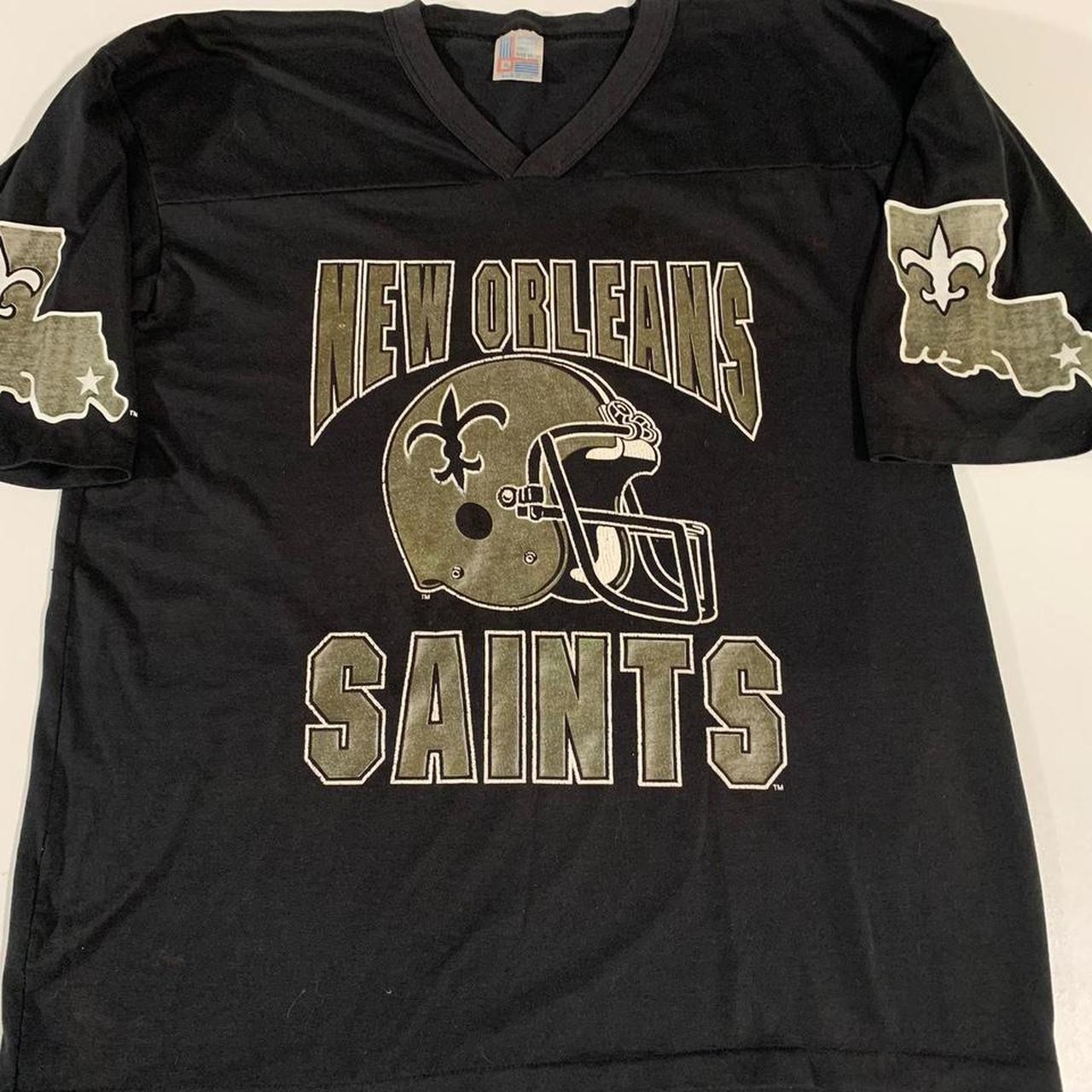 Vintage New Orleans Saints sweatshirt size: - Depop