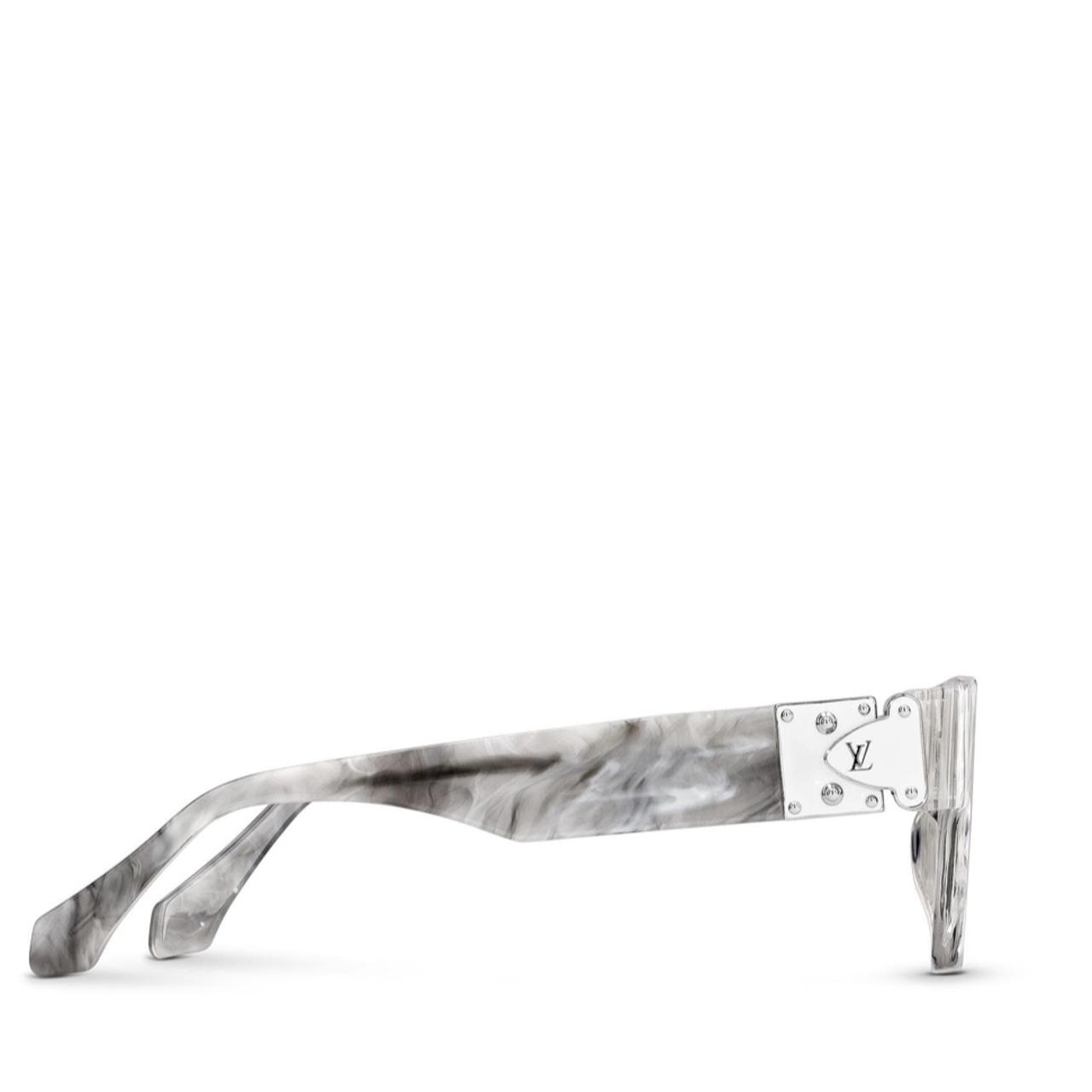 Louis Vuitton, 'Les Amants du pont neuf' sunglasses and a Chouchou  scrunchie. - Bukowskis