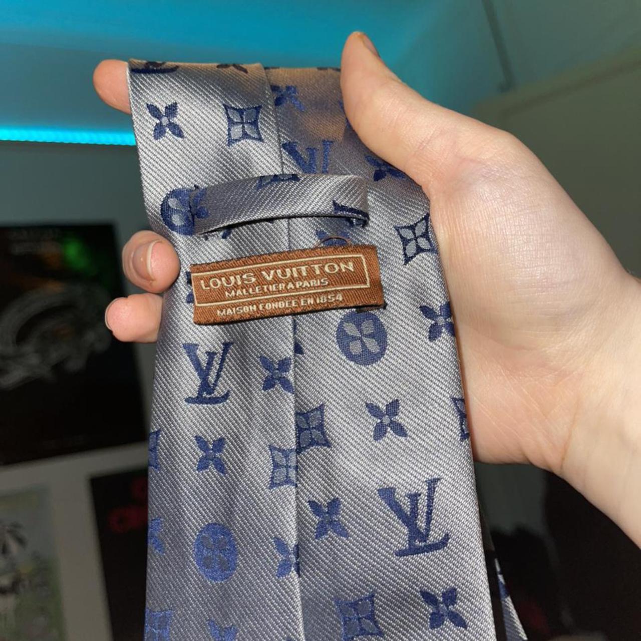 louis vuitton tie very good quality never worn - Depop