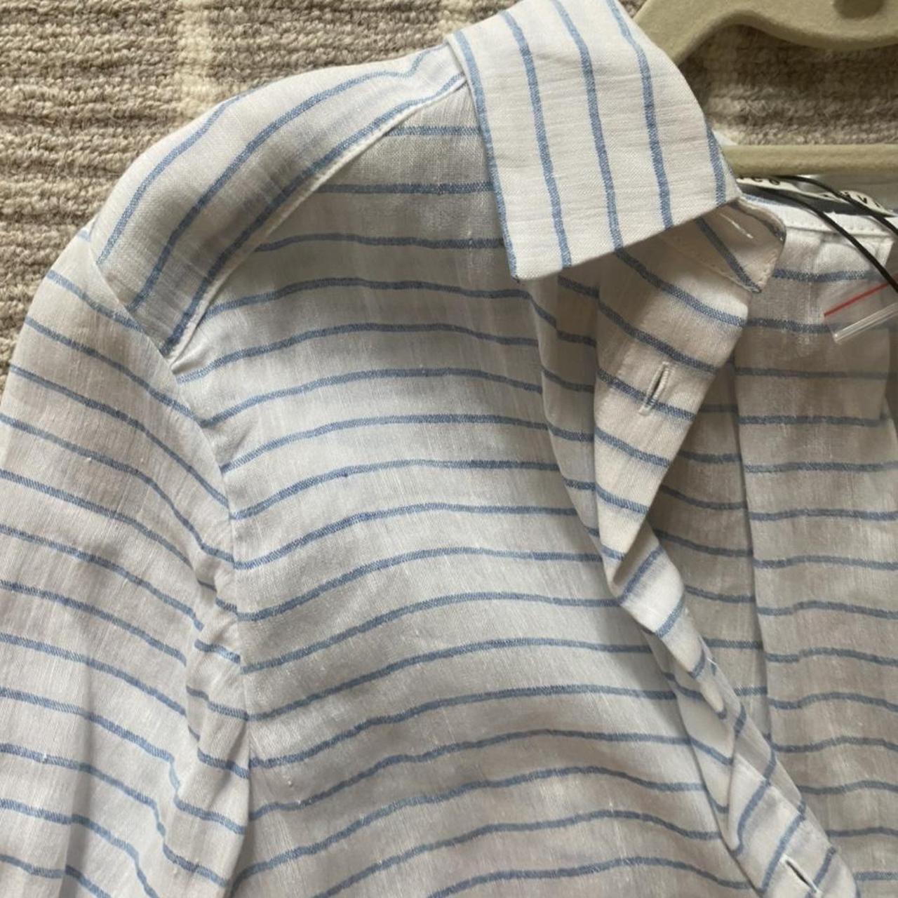 alice + olivia Women's White and Blue Shirt | Depop