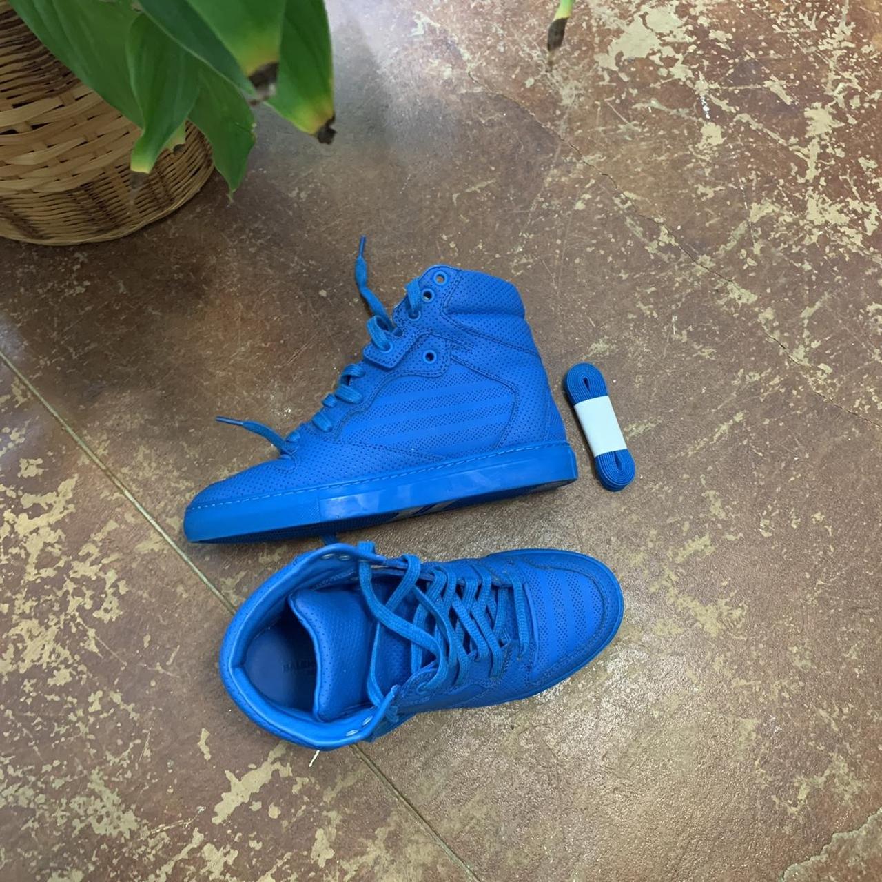 Balenciaga sneakers hot sale royal blue