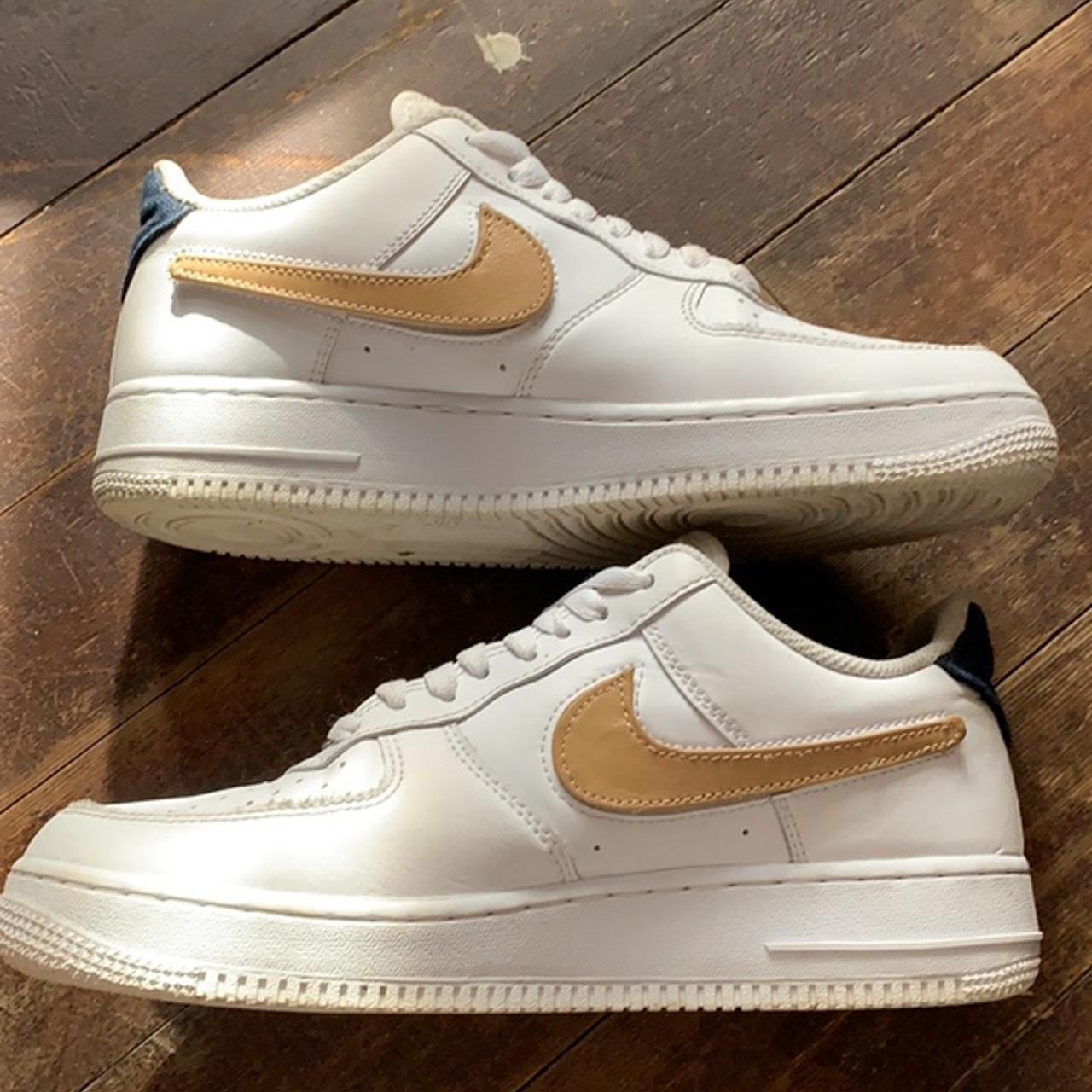 Nike Men's Air Force 1 '07 LV8 3 Removable Swoosh Shoes