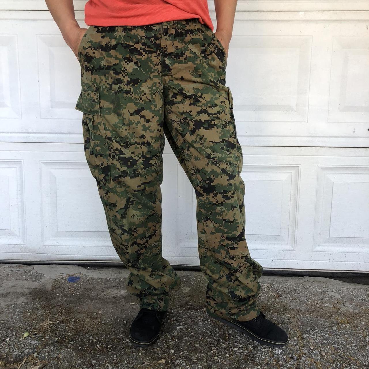 Camo Army Cargo Pants women's camouflage cargo... Depop