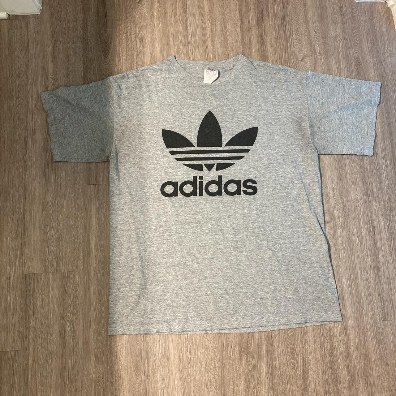 Adidas Men's Grey and Black T-shirt | Depop