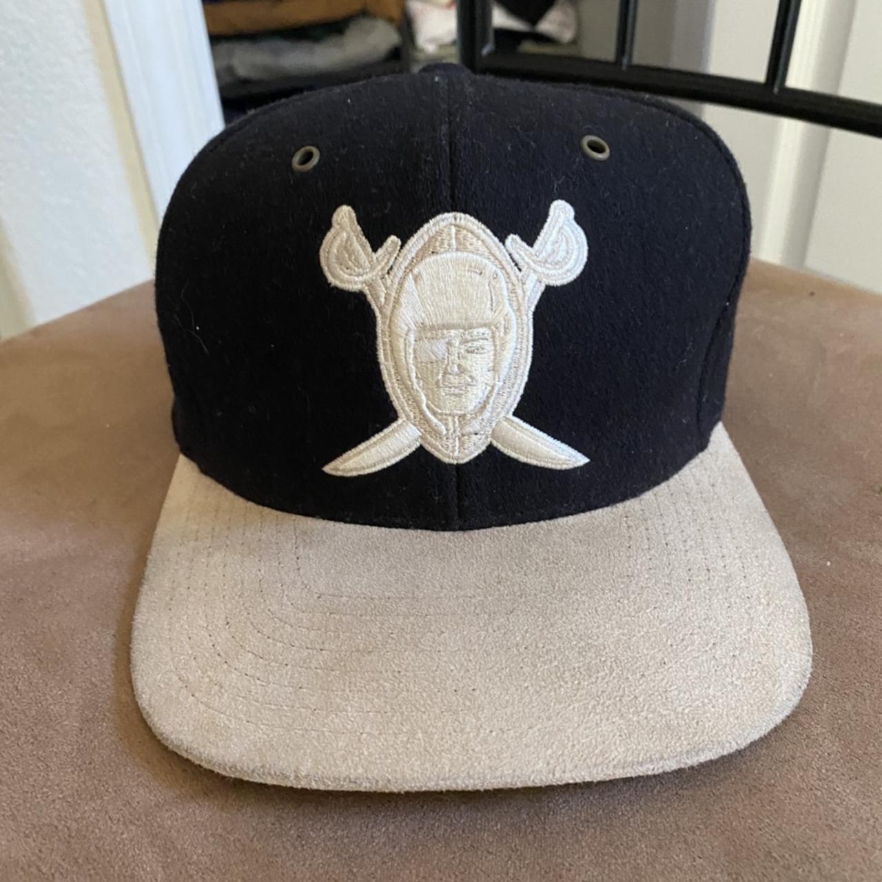 Oakland Raiders Mitchell & Ness Adjustable - Depop