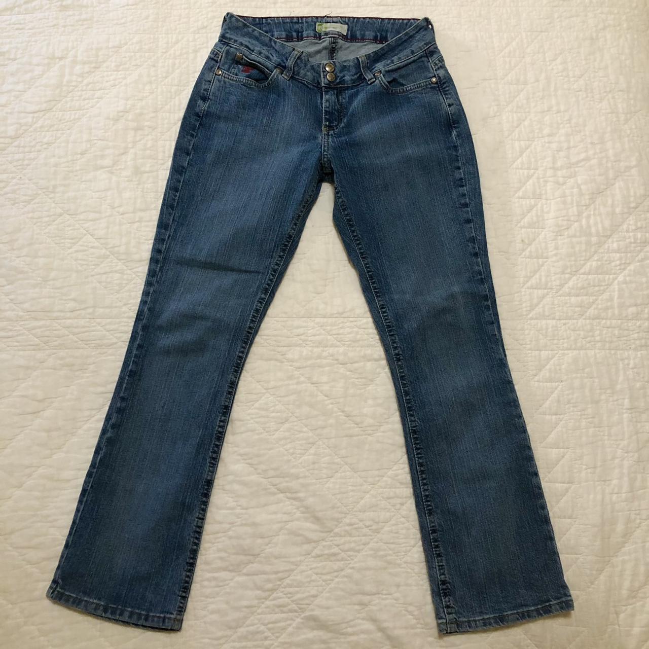 Cute low rise Wrangler jeans labeled size 5/6 Would... - Depop