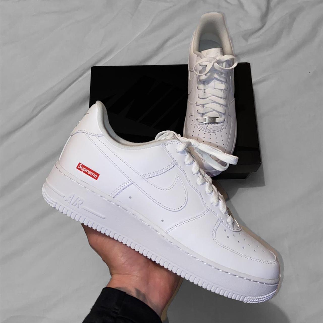 Nike Men's White and Red Trainers | Depop