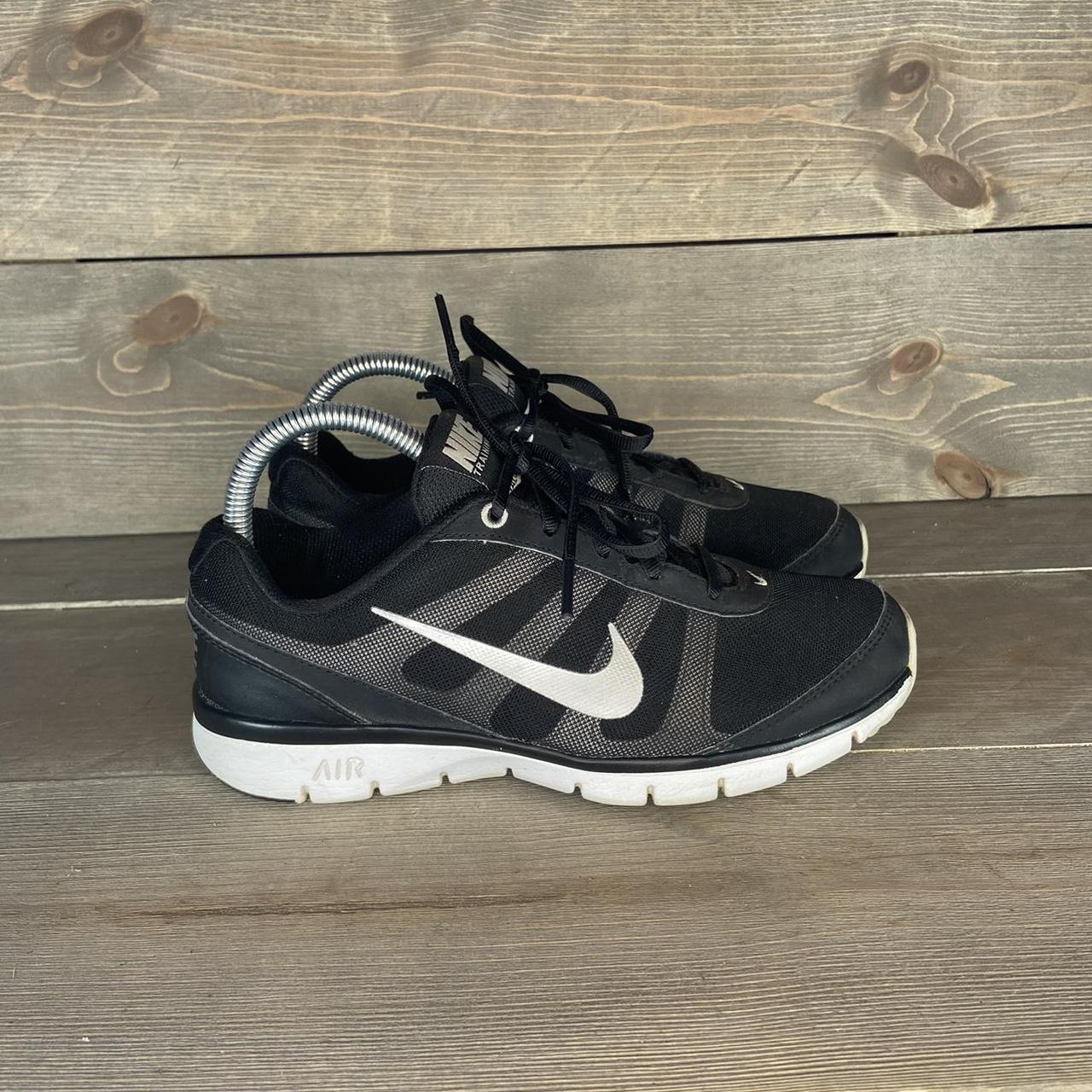 Nike tots core sneakers Womens size 6 Gently... - Depop