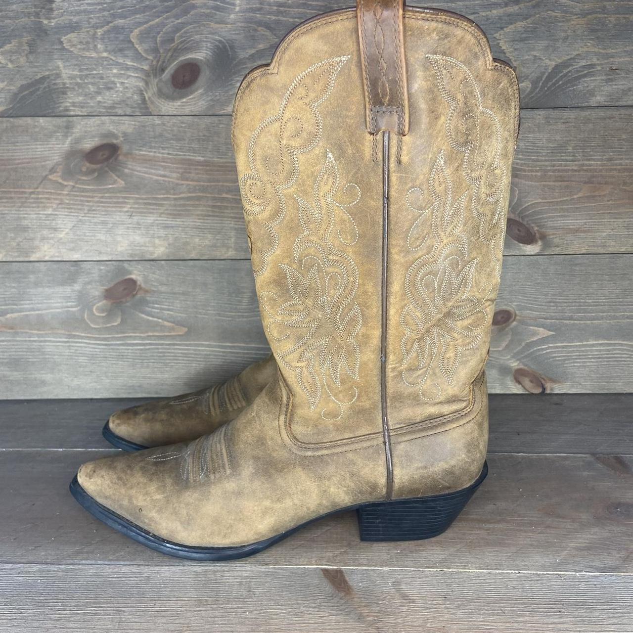 ariat j