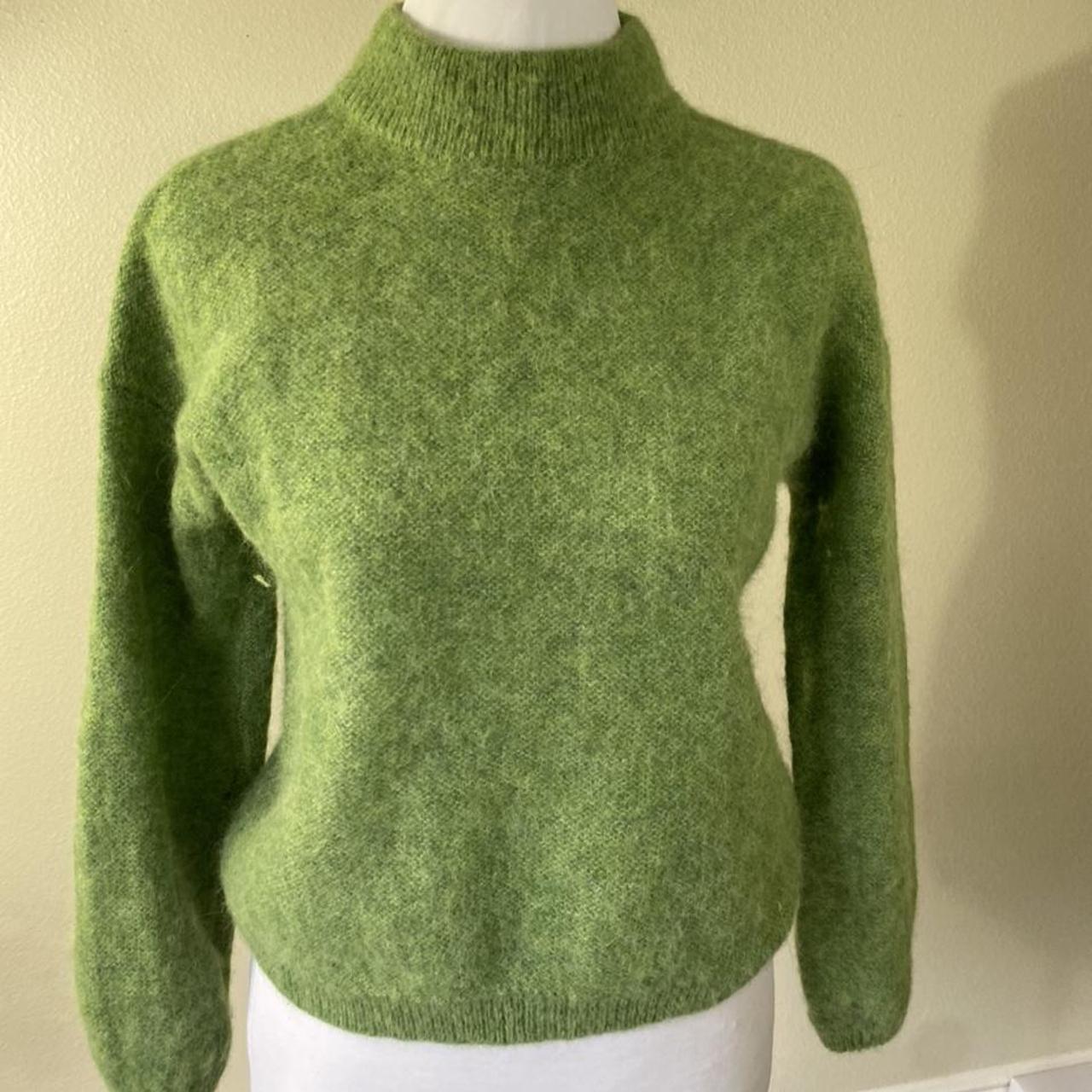 The Cutest Banana Republic Green - Depop