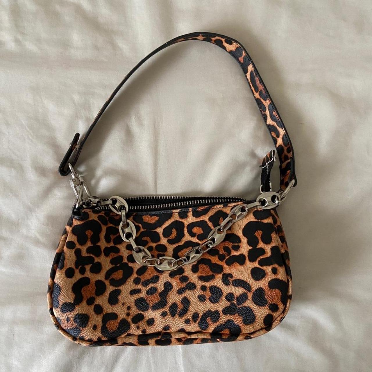 Cheetah print purse with chain, not branded In... - Depop