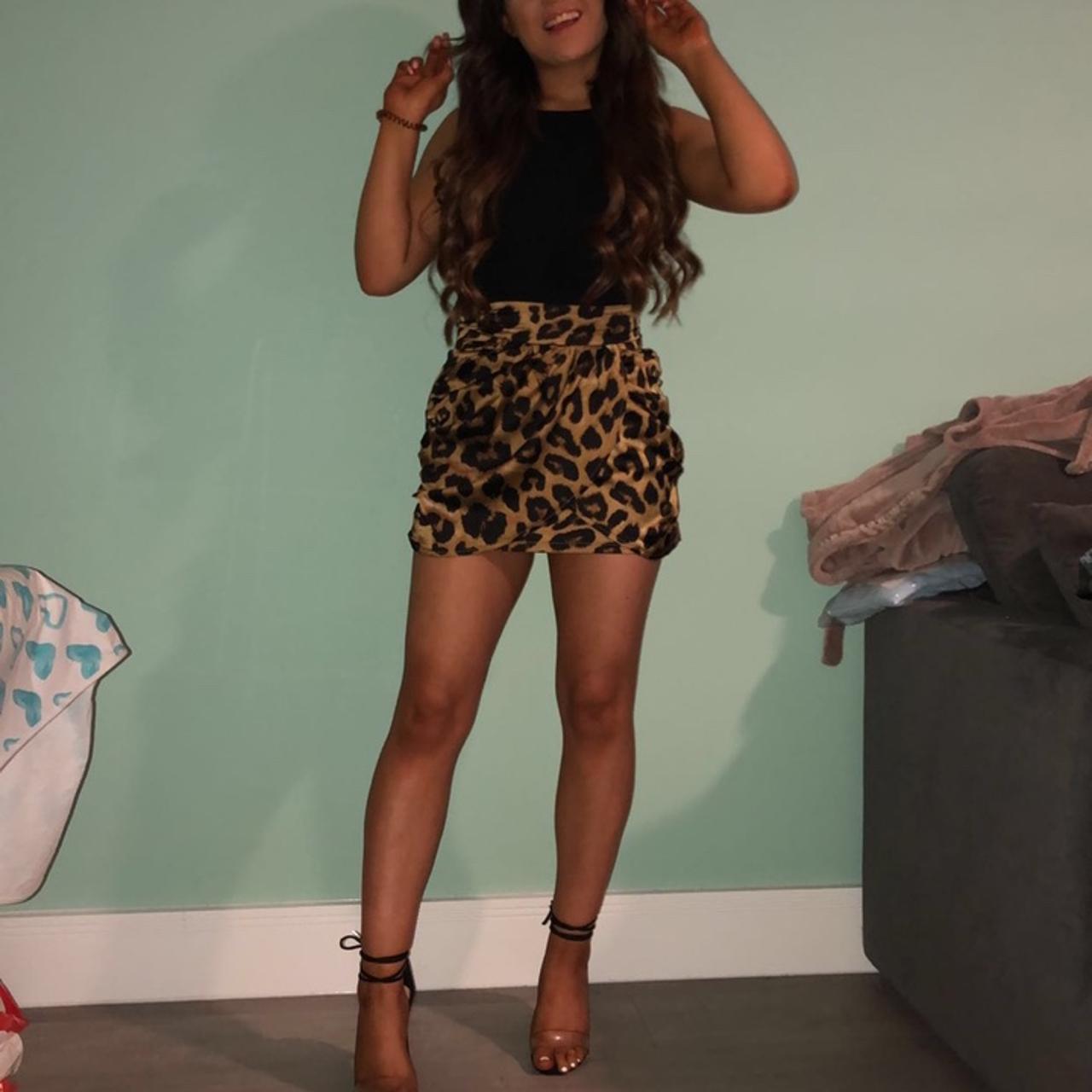 Leopard print mini clearance skirt pretty little thing