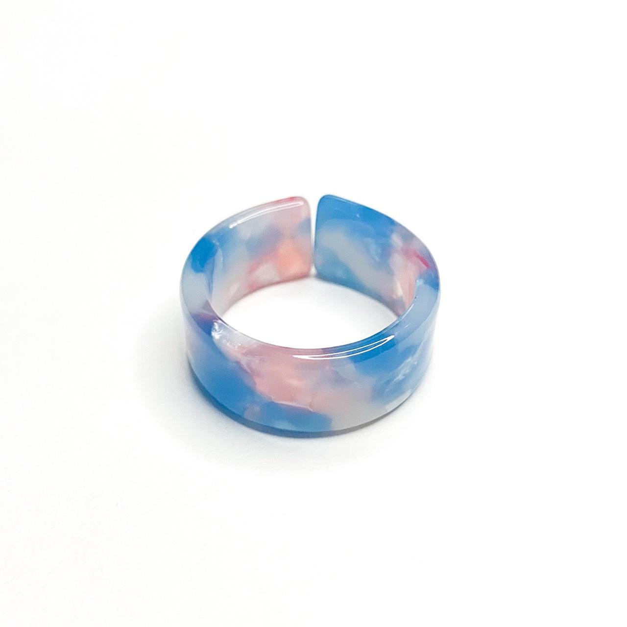 Cloudy Resin Ring size 8 brand new msg me for - Depop