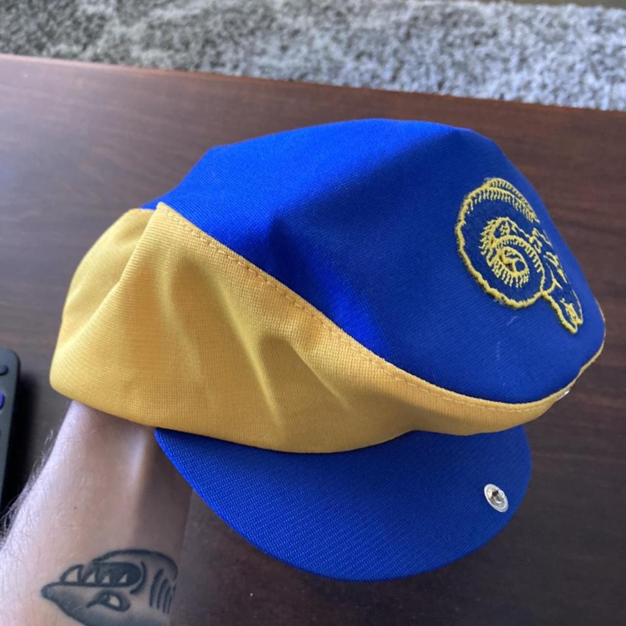 This vintage Los Angeles Rams hat is in excellent - Depop