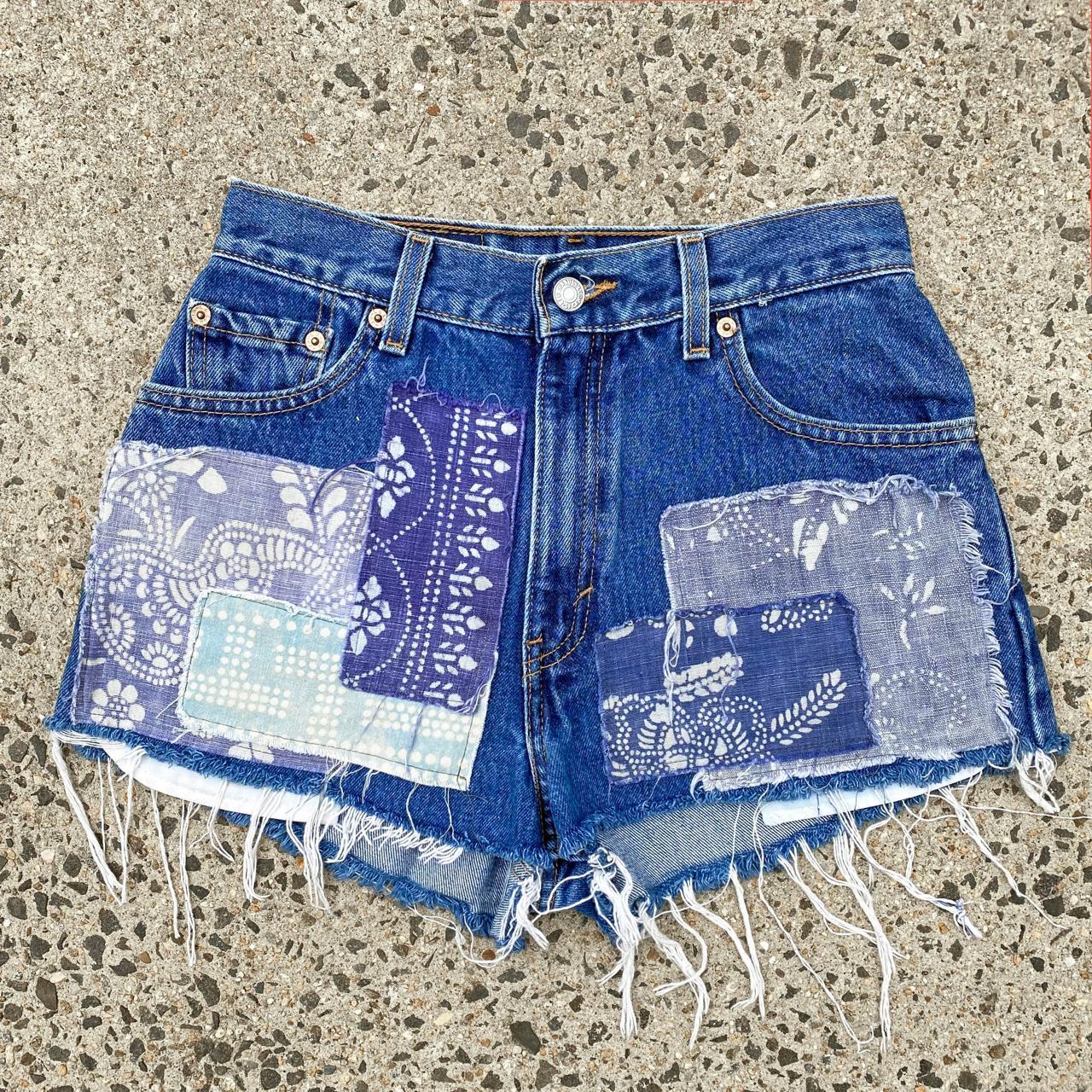 Vintage '90s Levi's 550 Batik Patchwork Cutoff... - Depop