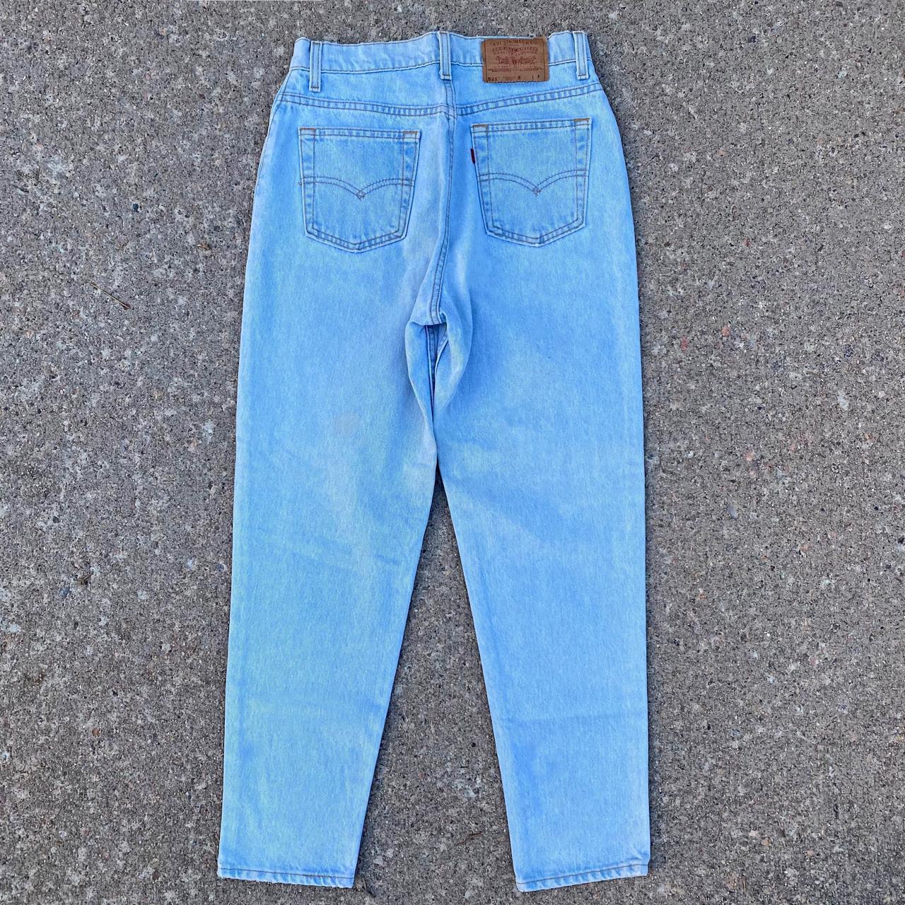 Vintage LEVIS High Waist Jeans 29, Deadstock, Petite Tapered, 90s