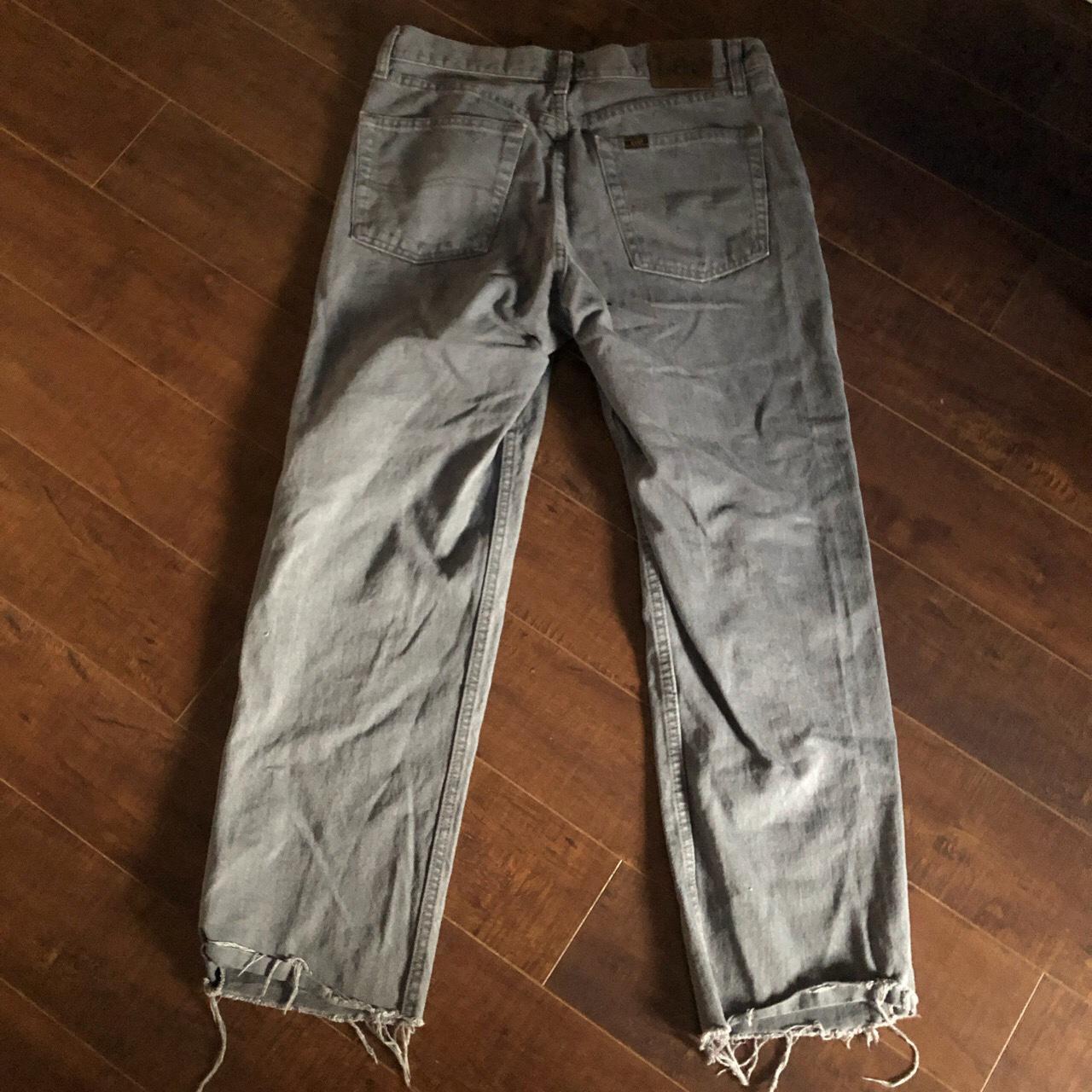 grey cropped jeans labeled as “32x32” but fits more... - Depop