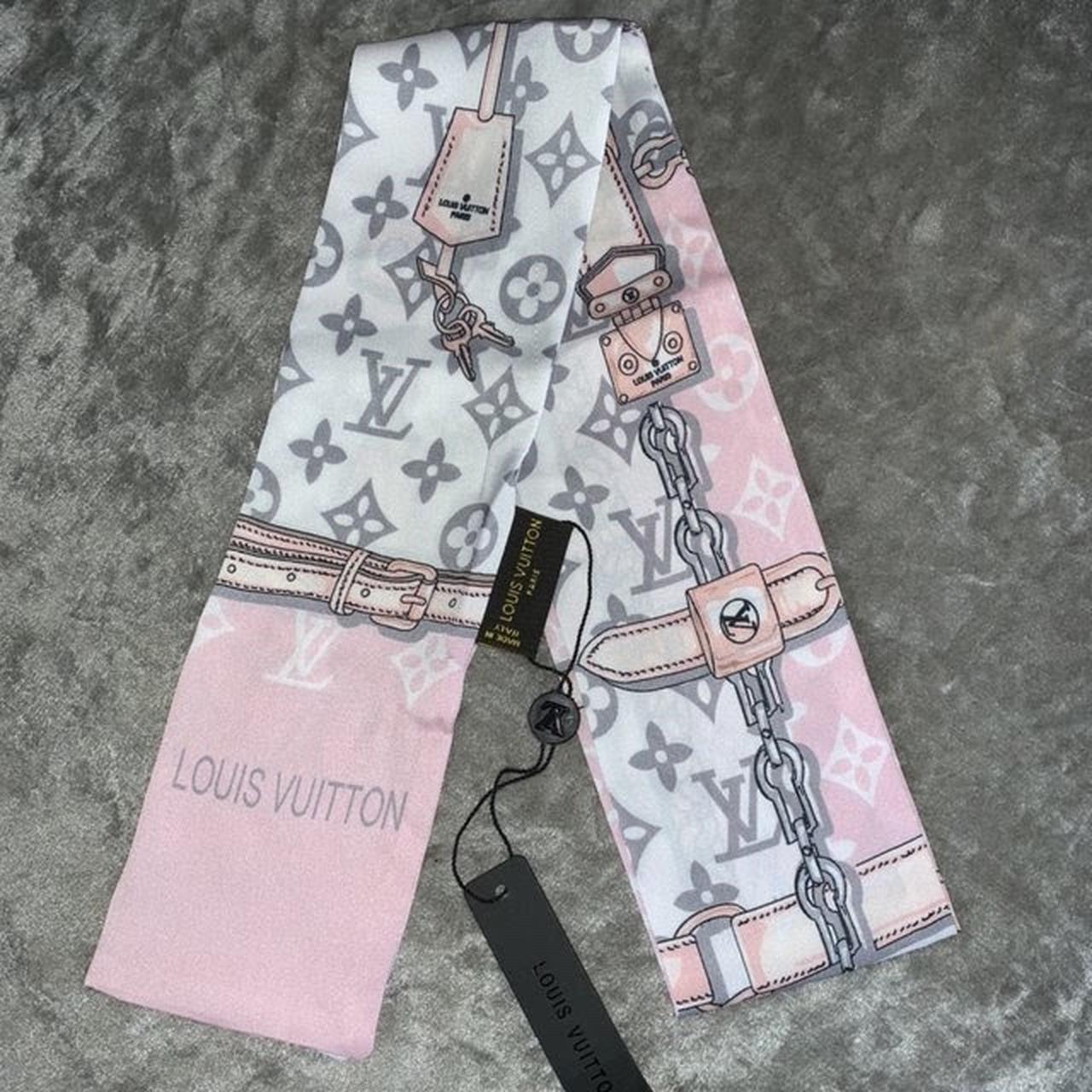 Louis Vuitton neck scarf💖 - Depop